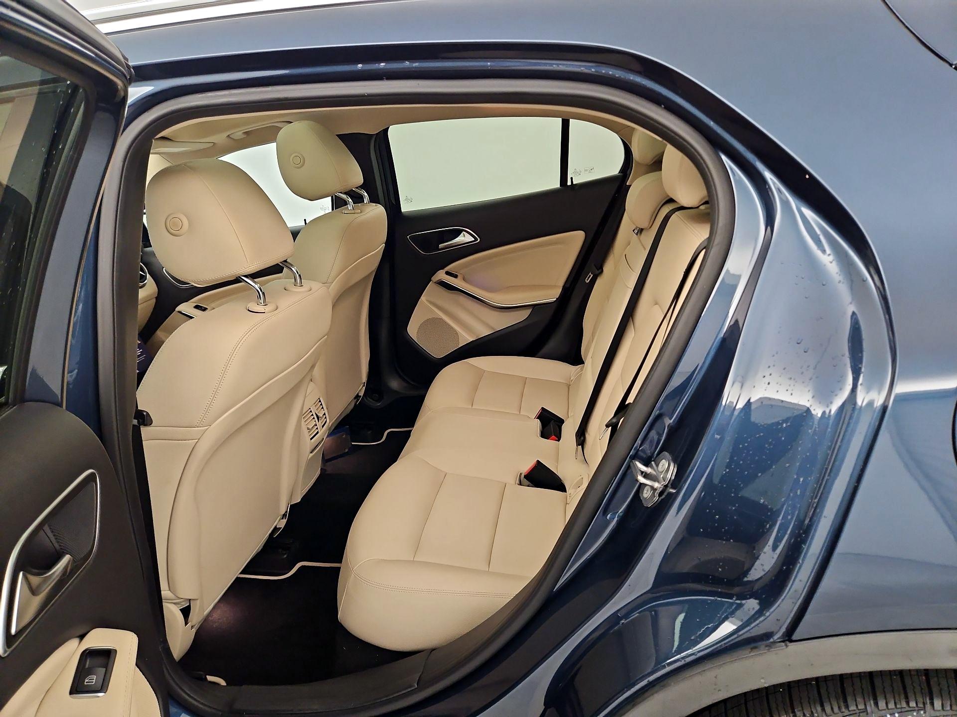 Thumbnail: 2019 Mercedes-Benz GLA - 20