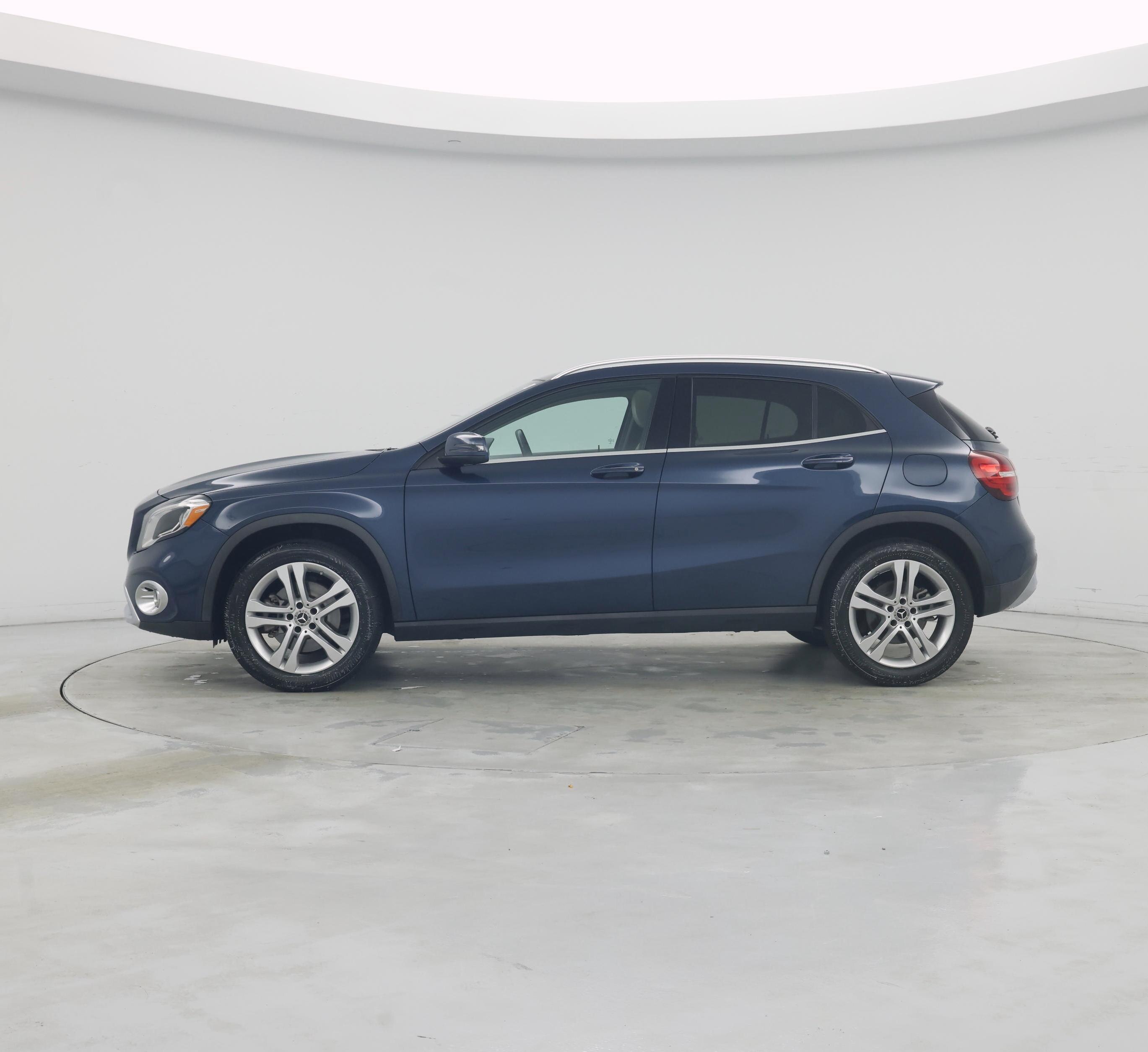 Thumbnail: 2019 Mercedes-Benz GLA - 3