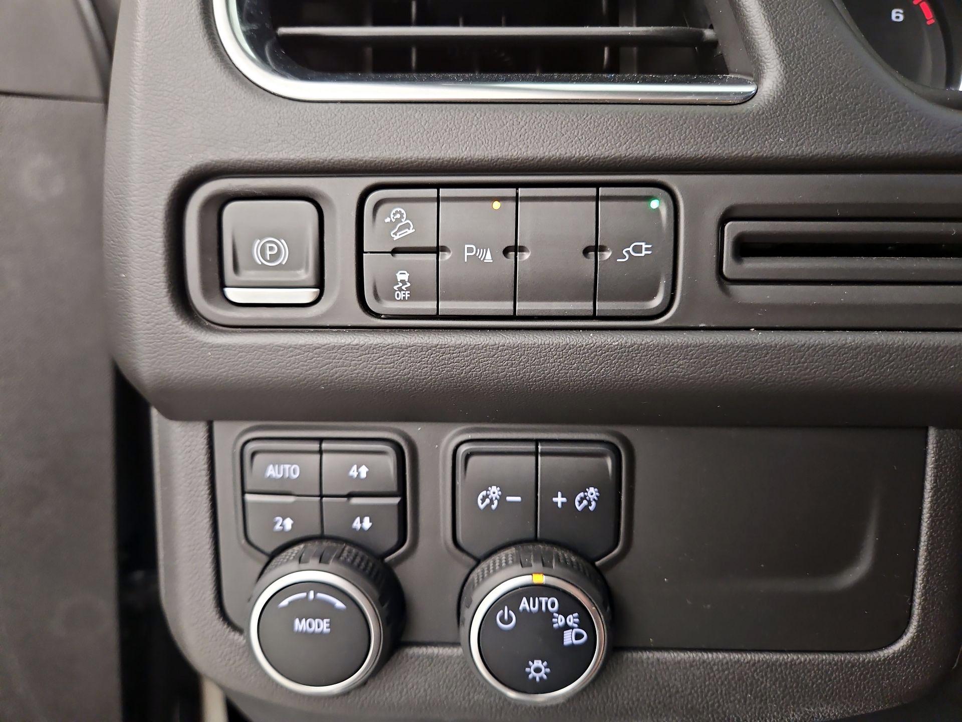 Thumbnail: 2021 Chevrolet Suburban - 13