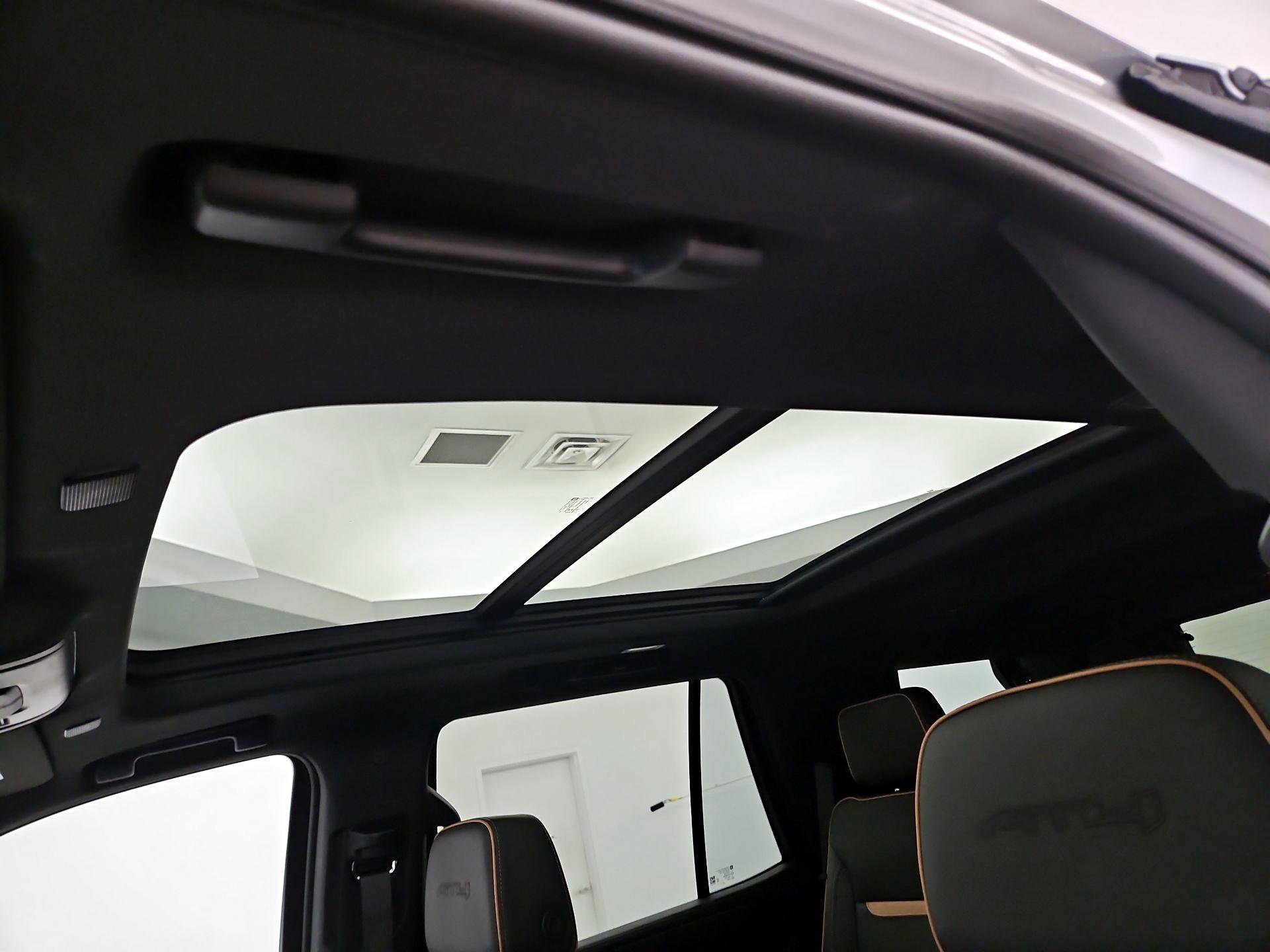 Thumbnail: 2023 GMC Yukon - 19
