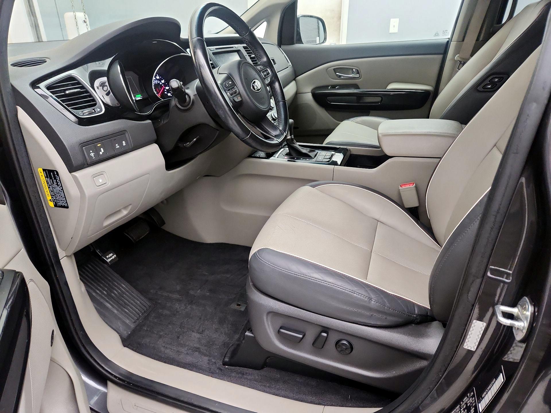 Thumbnail: 2017 Kia Sedona - 11