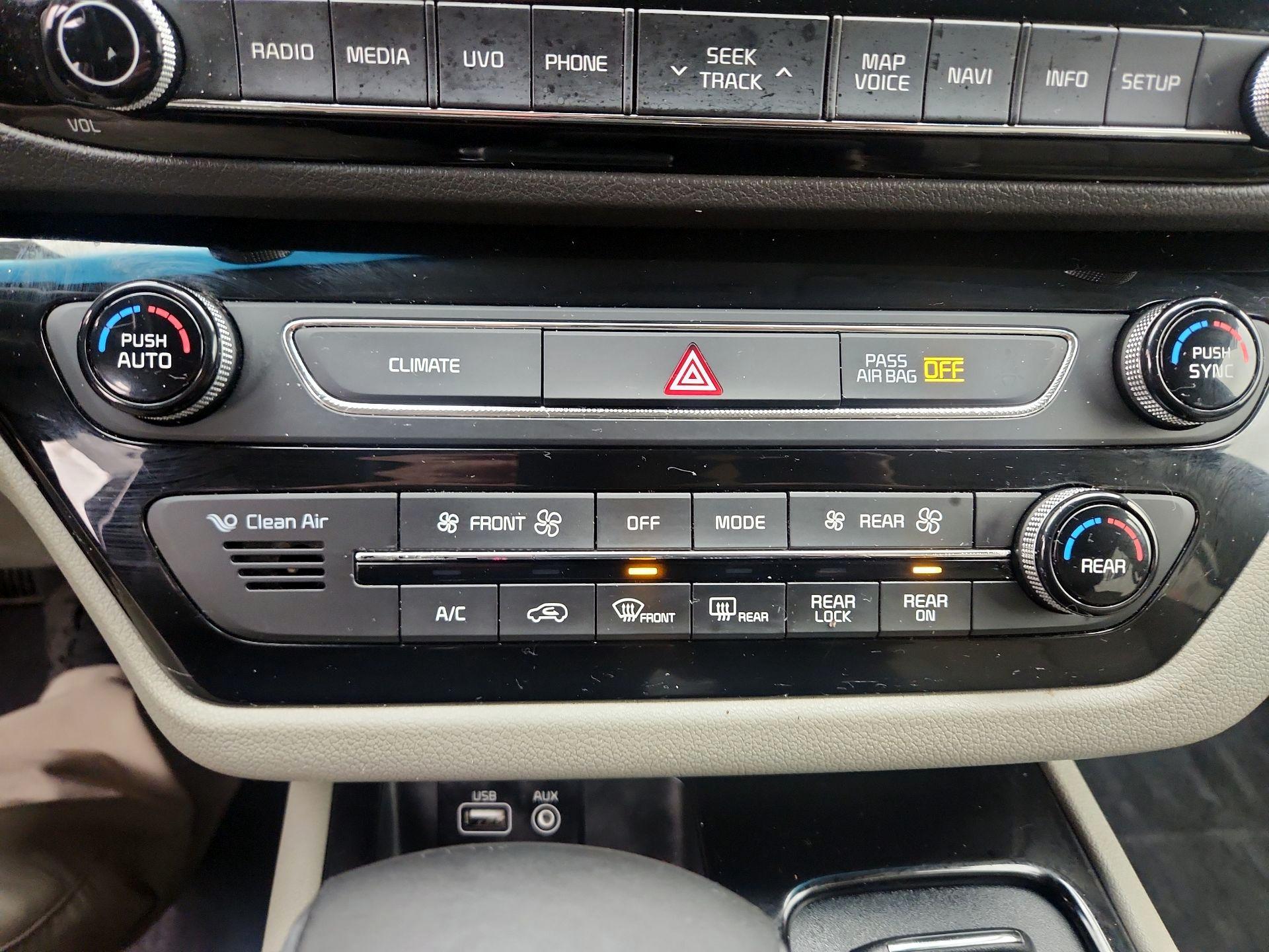 Thumbnail: 2017 Kia Sedona - 17