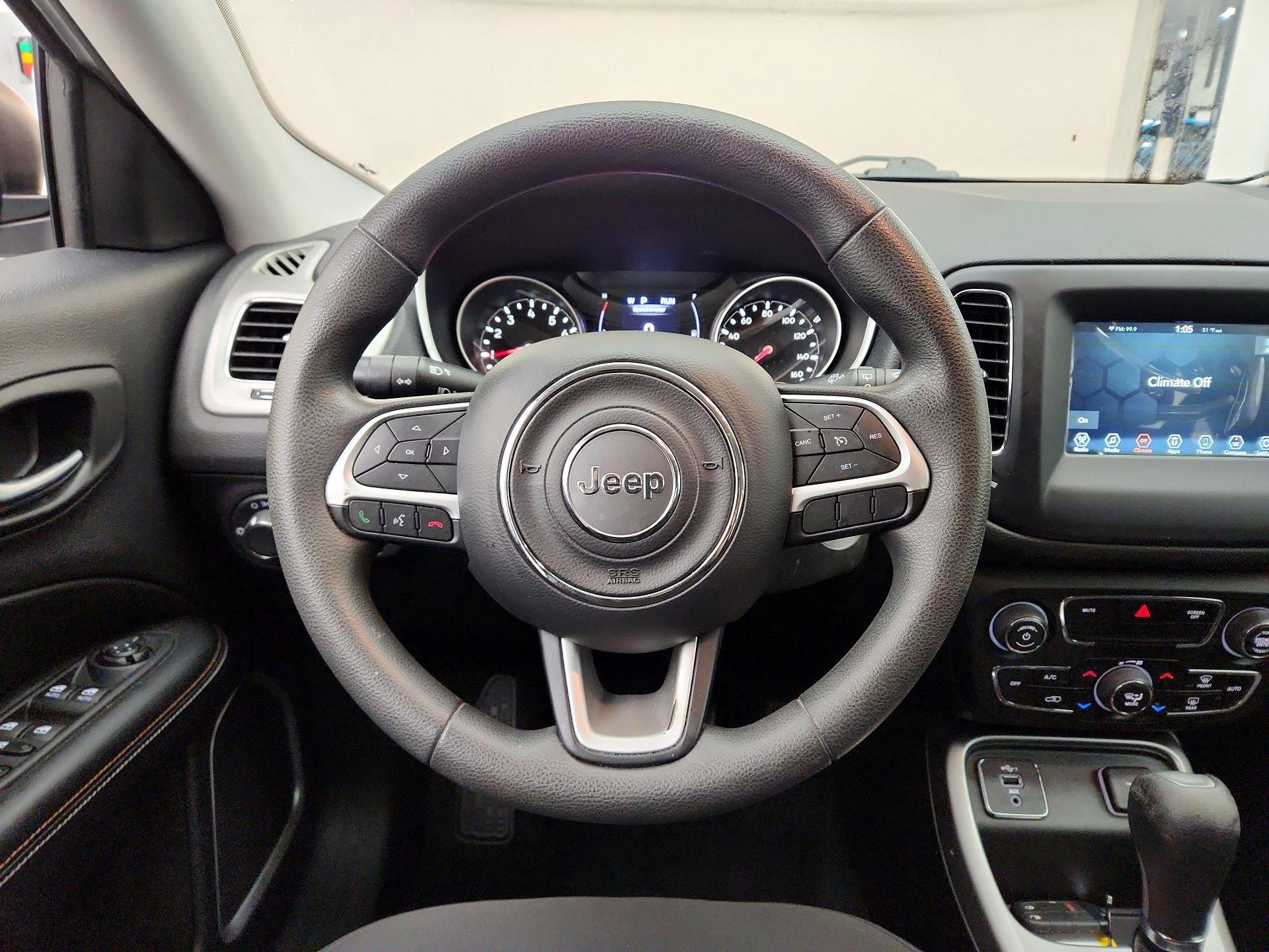 Thumbnail: 2020 Jeep Compass - 10