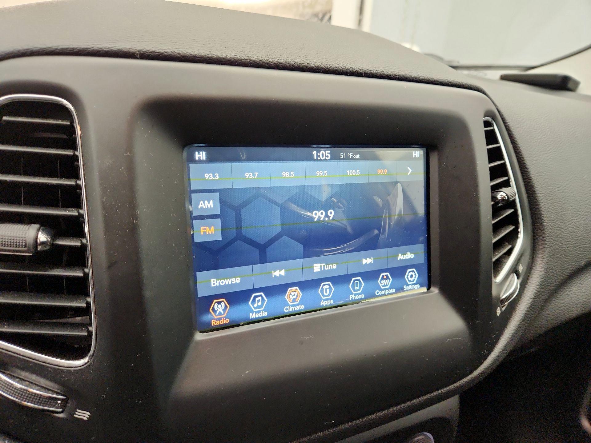 Thumbnail: 2020 Jeep Compass - 15