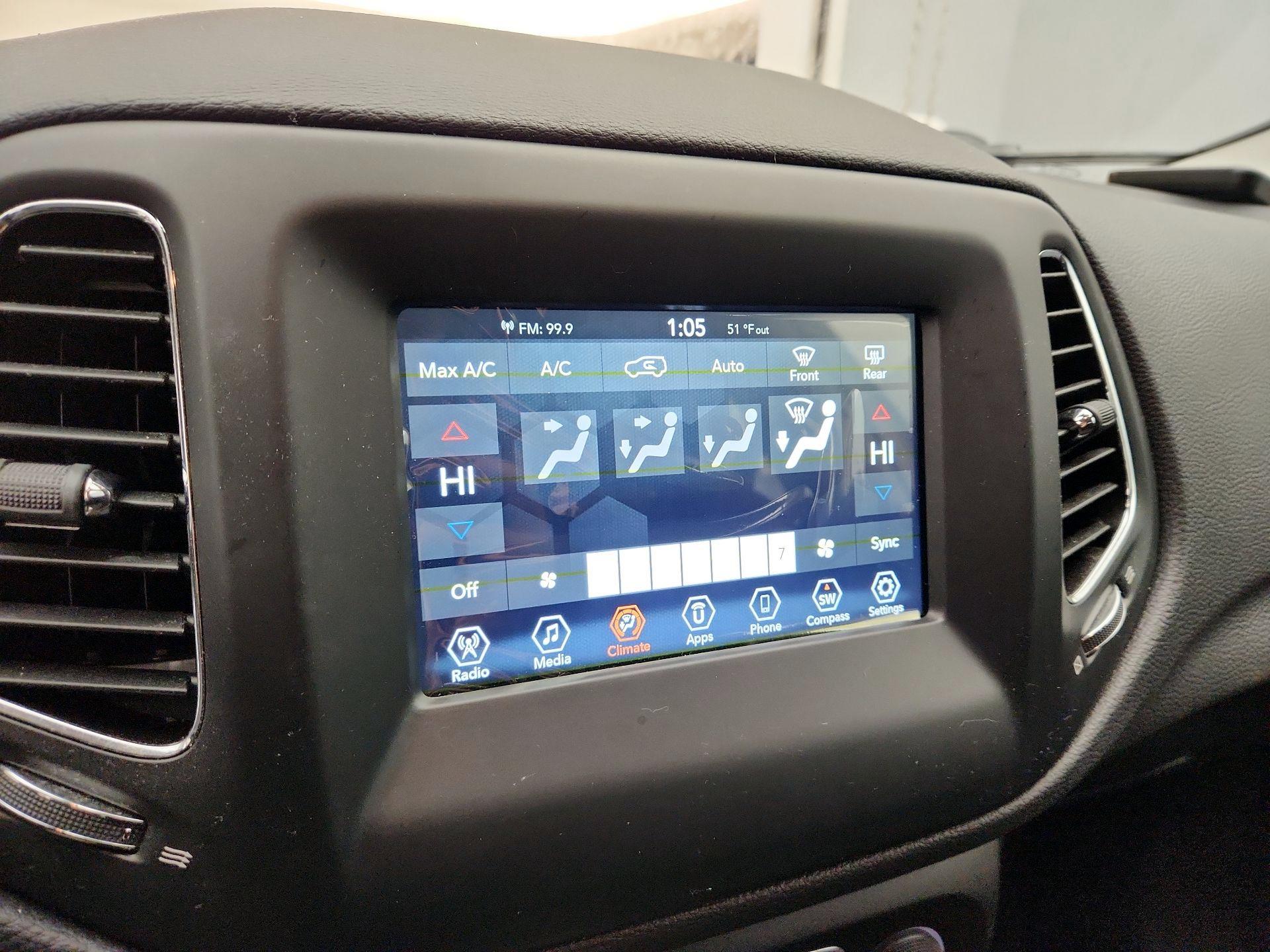 Thumbnail: 2020 Jeep Compass - 16