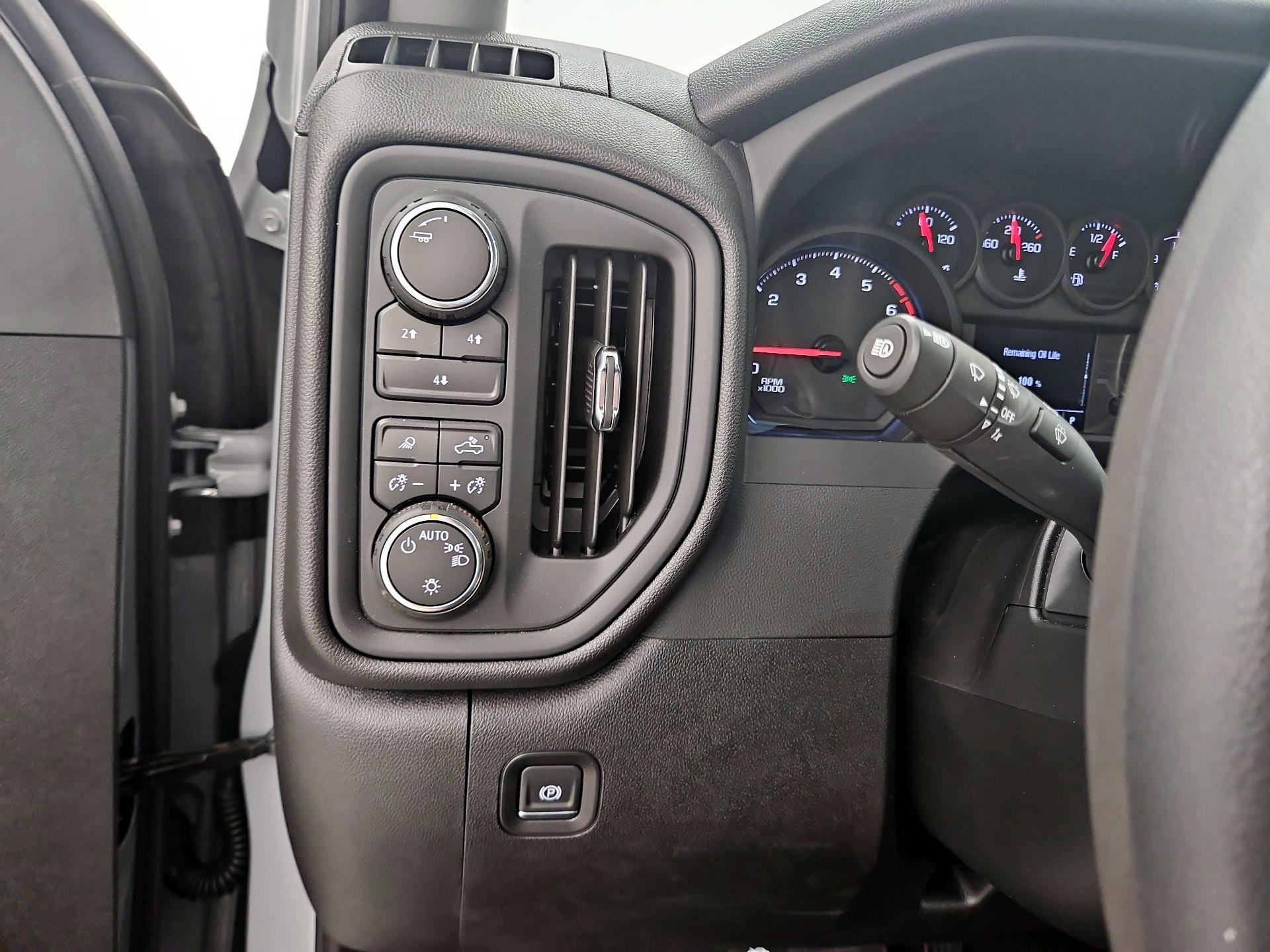 Thumbnail: 2025 Chevrolet Silverado 2500 - 13