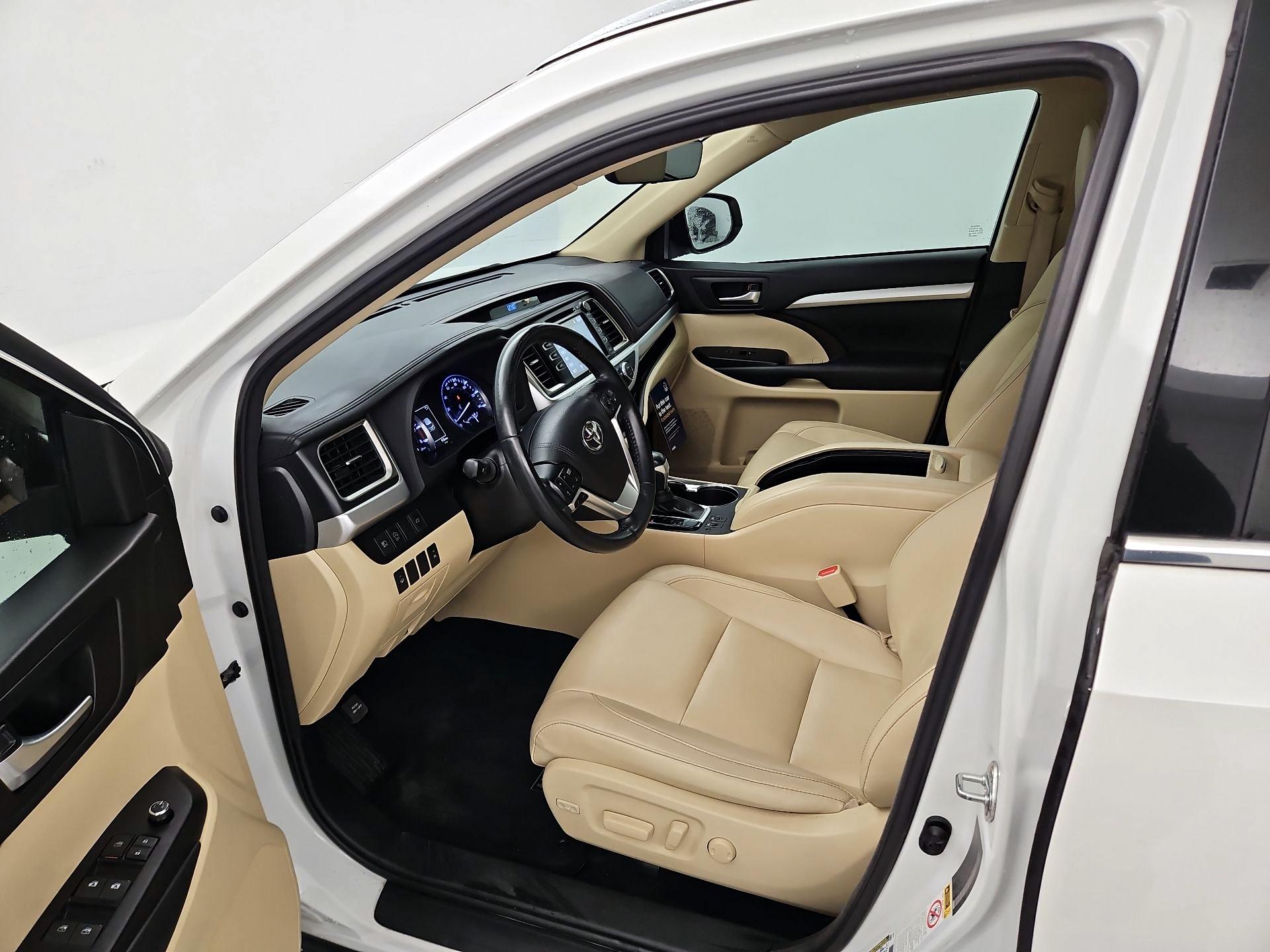 Thumbnail: 2018 Toyota Highlander - 11