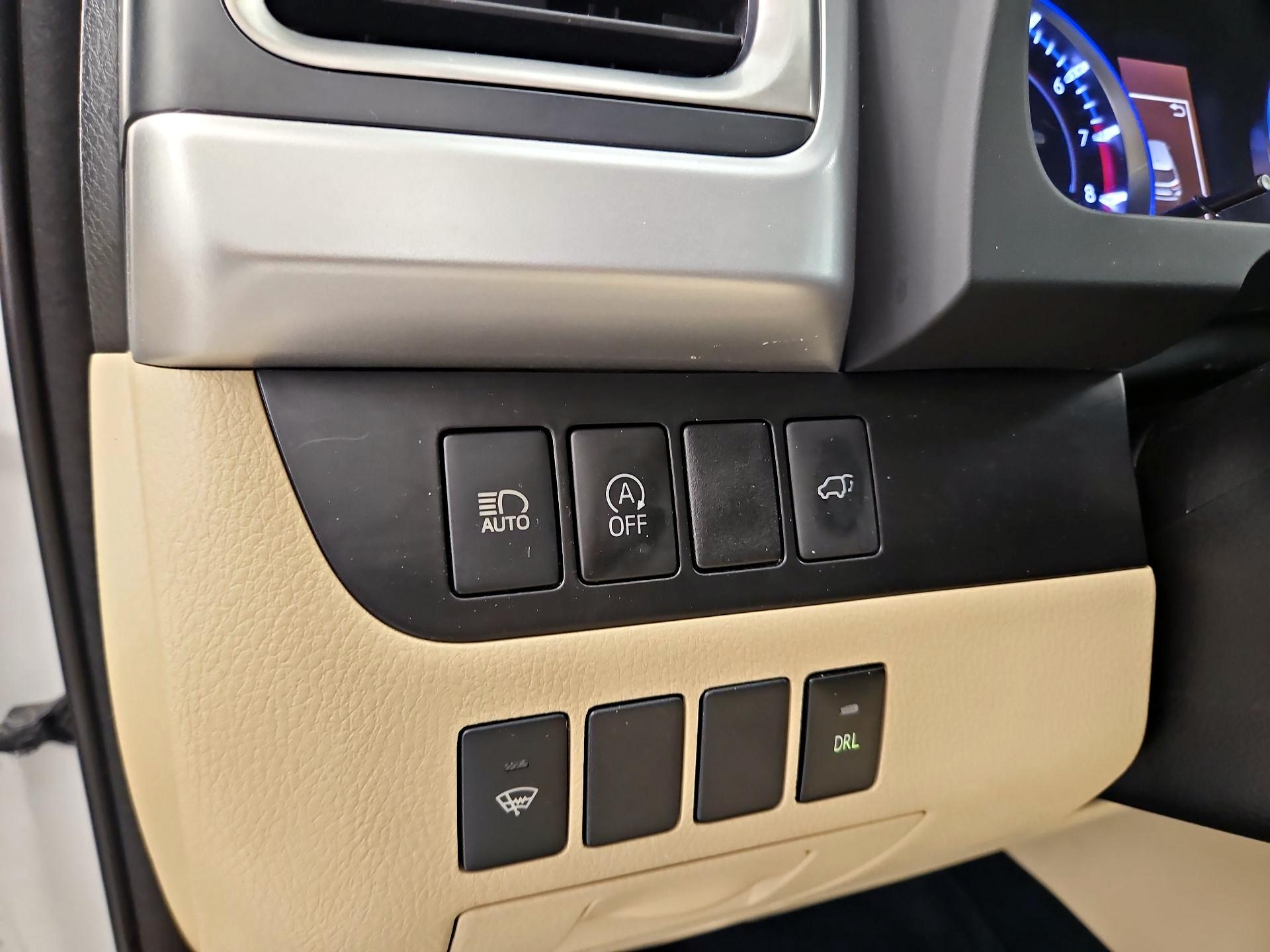 Thumbnail: 2018 Toyota Highlander - 13