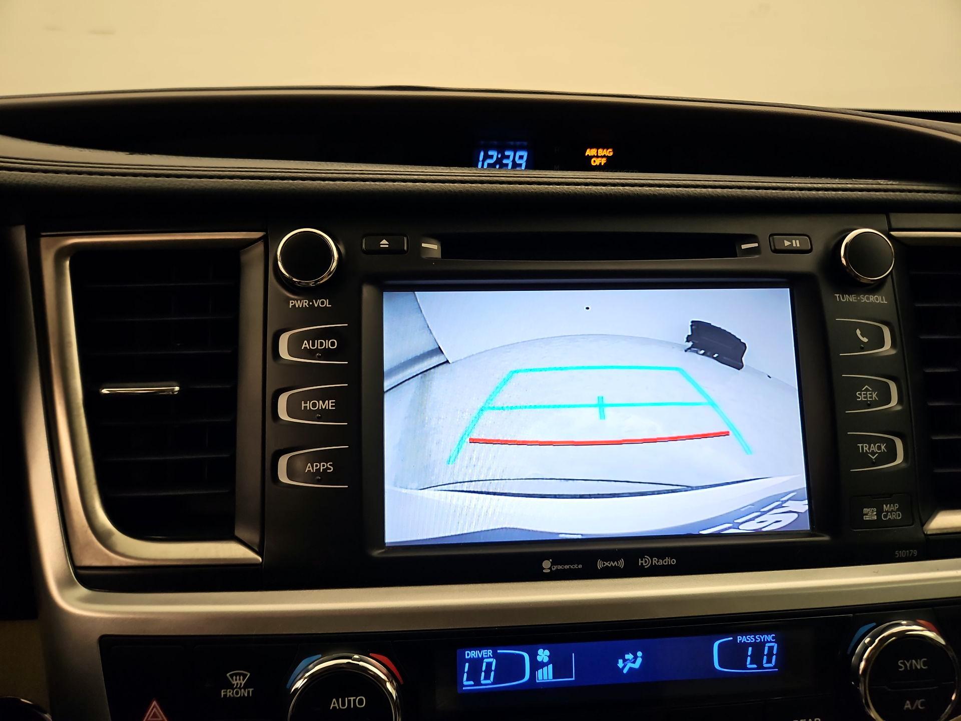 Thumbnail: 2018 Toyota Highlander - 14