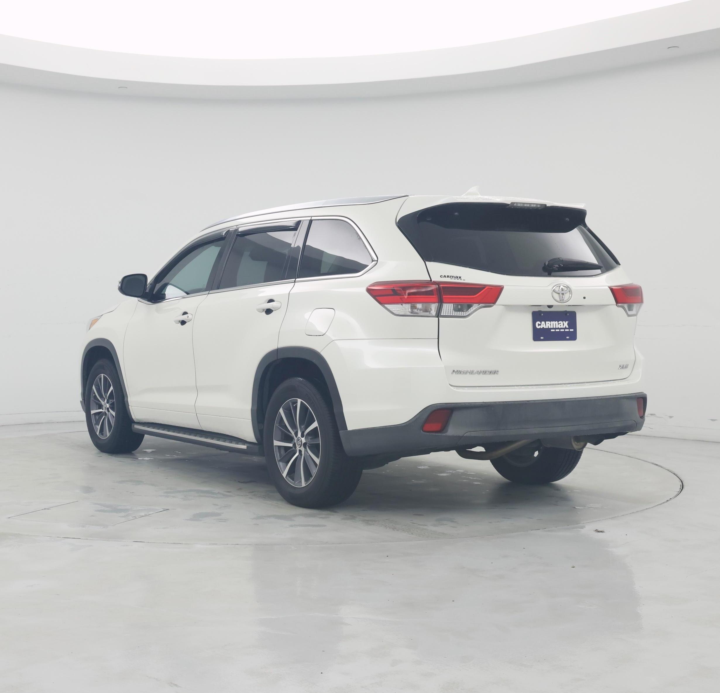 Thumbnail: 2018 Toyota Highlander - 2