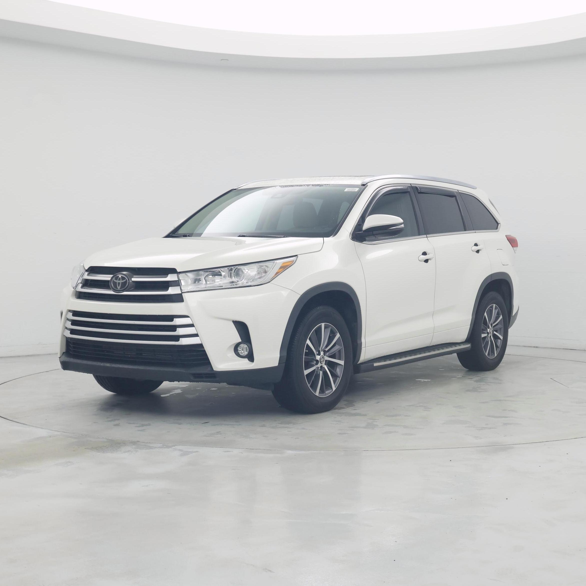 Thumbnail: 2018 Toyota Highlander - 4