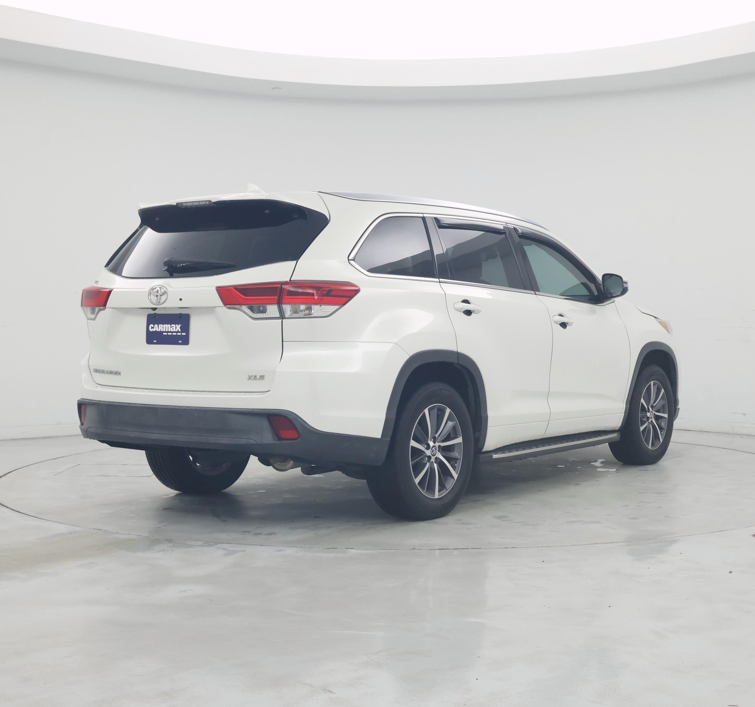 Thumbnail: 2018 Toyota Highlander - 8