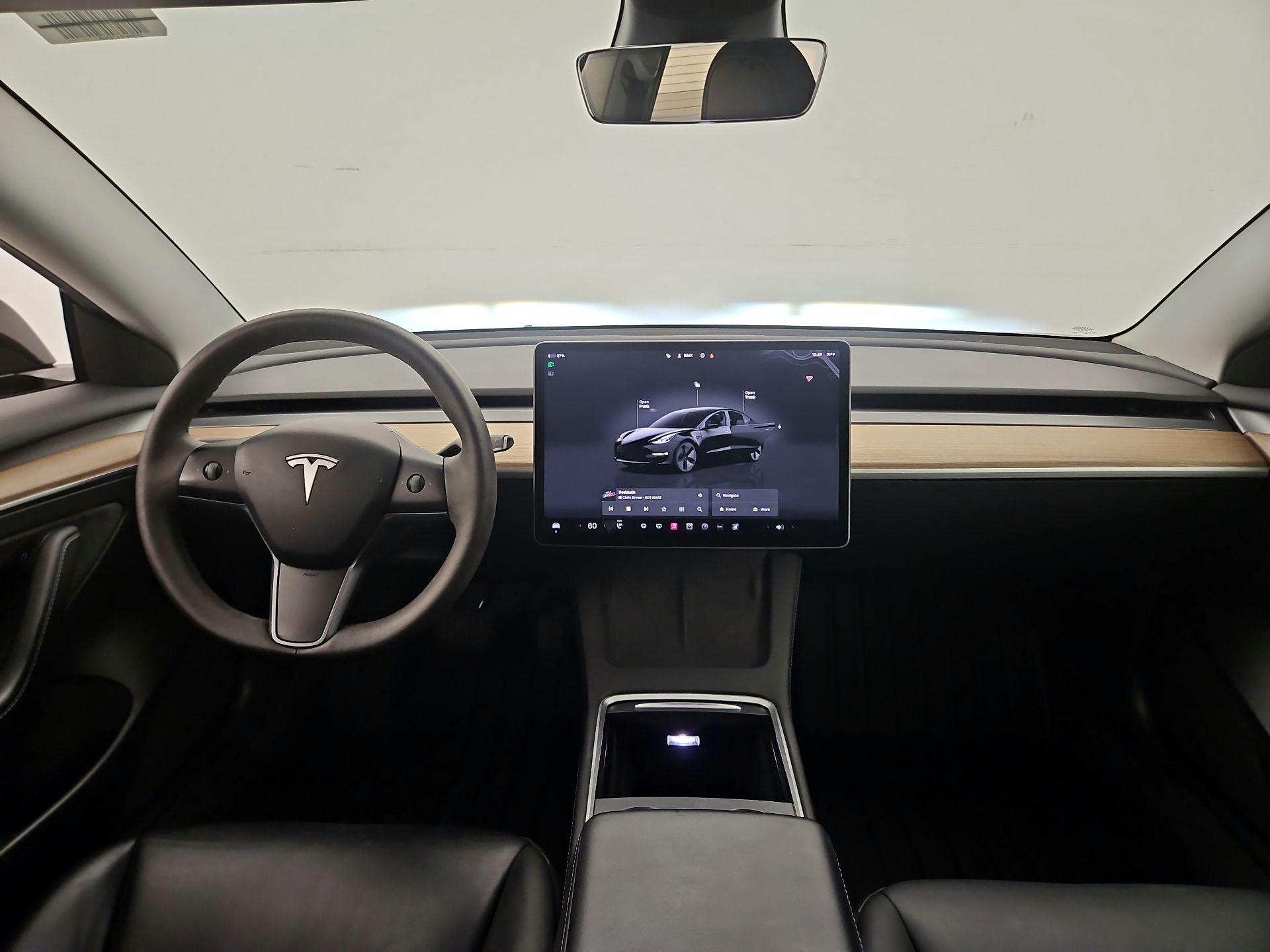 Thumbnail: 2023 Tesla Model 3 - 9
