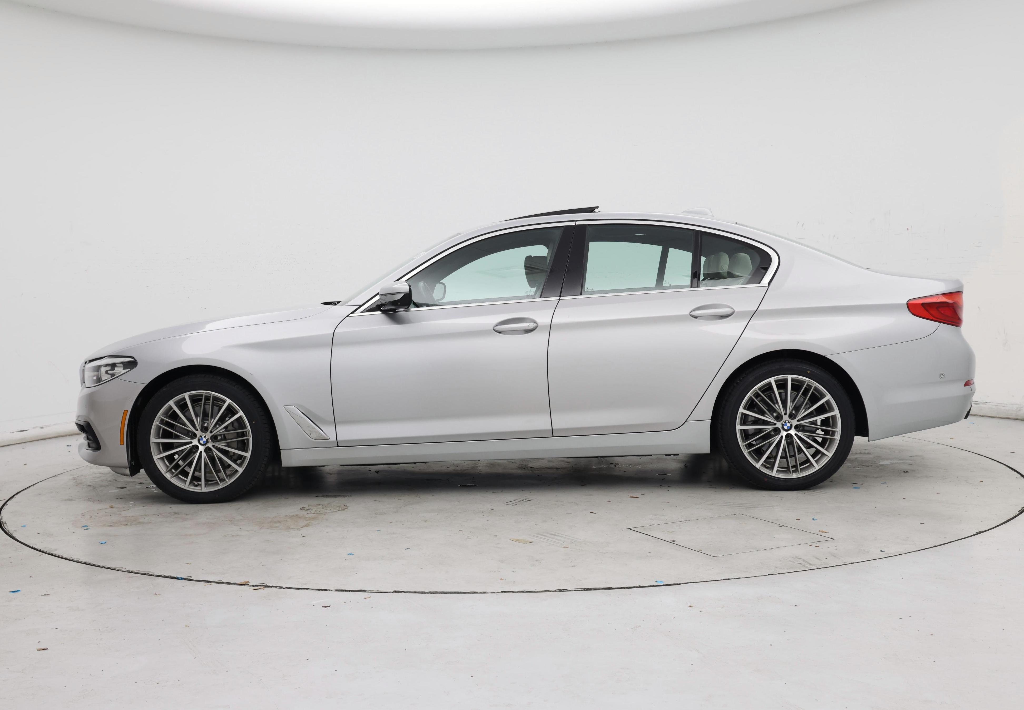 Thumbnail: 2020 BMW 5 Series - 3