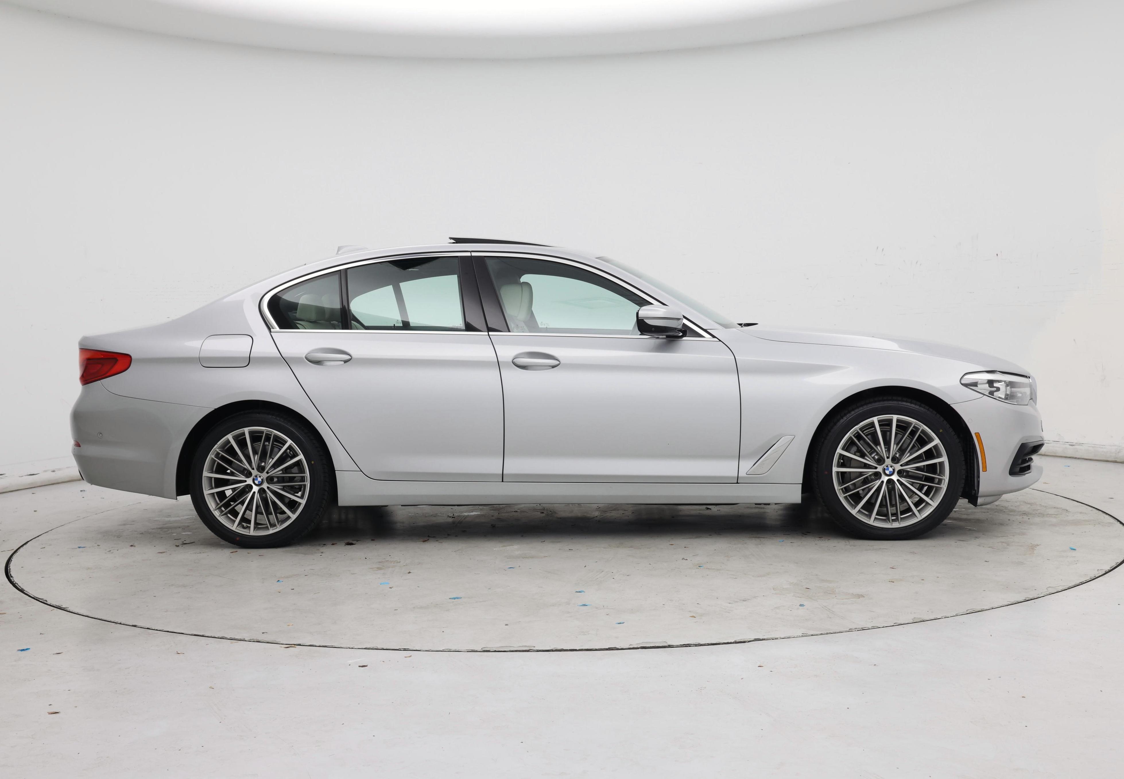 Thumbnail: 2020 BMW 5 Series - 7