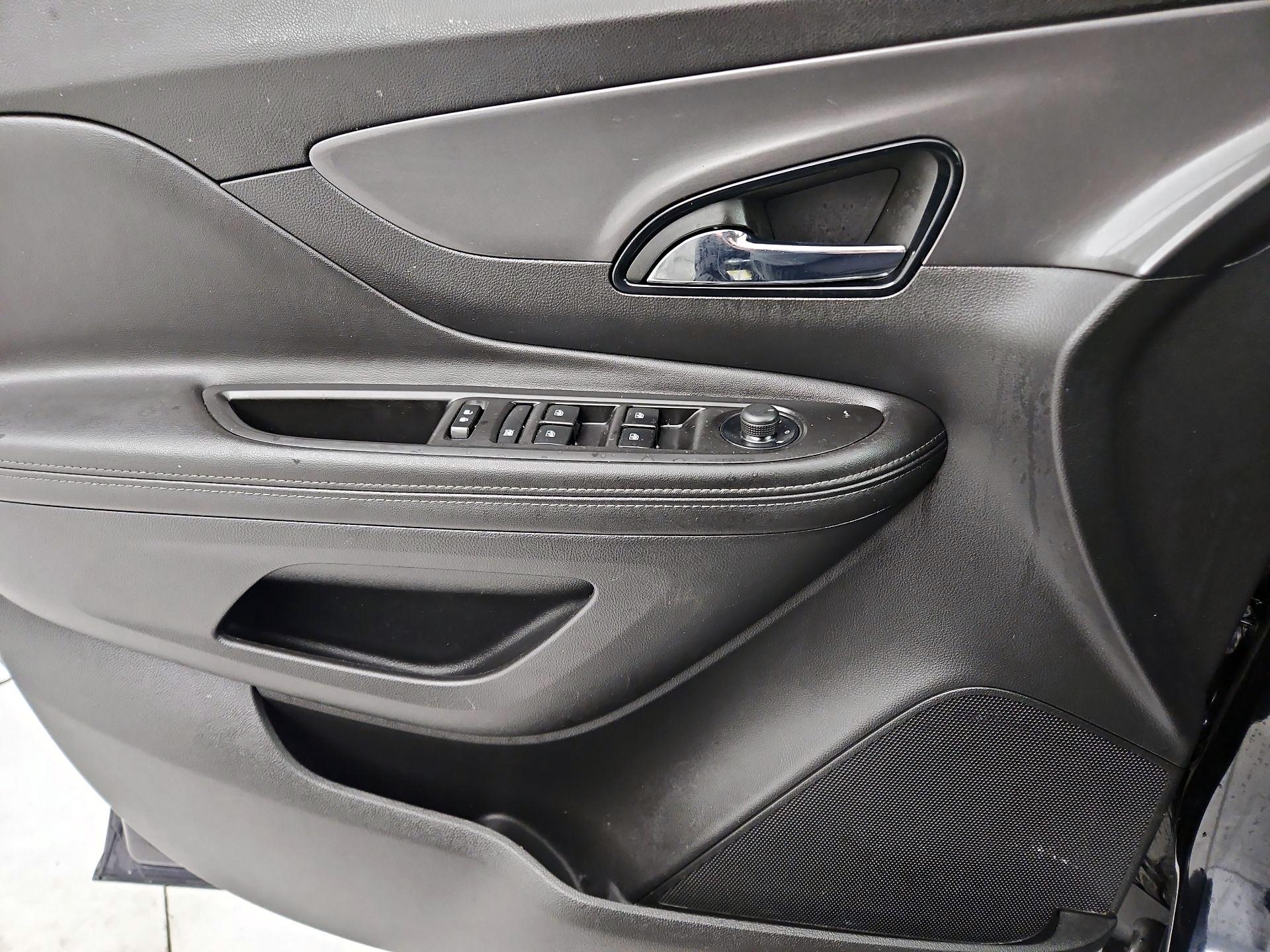 Thumbnail: 2022 Buick Encore - 12