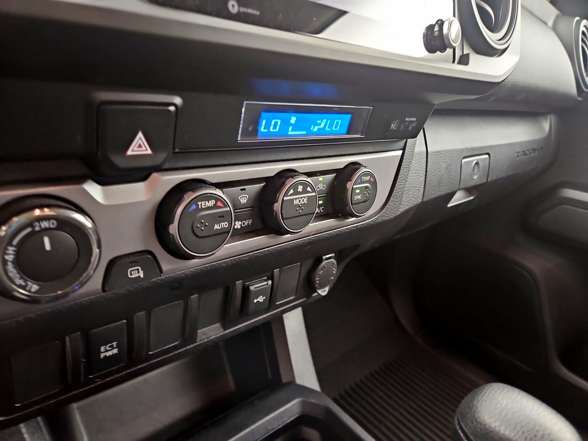 Thumbnail: 2022 Toyota Tacoma - 16