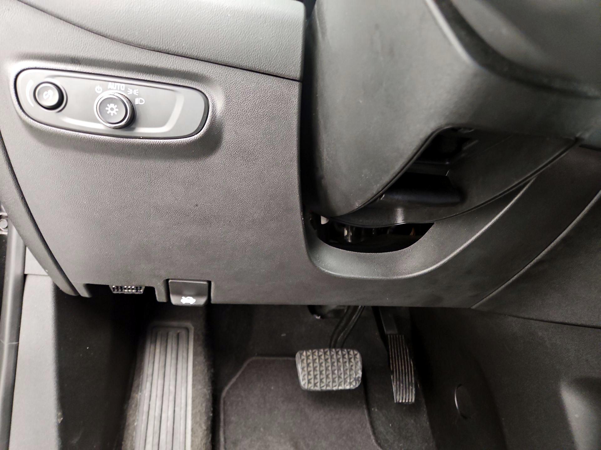 Thumbnail: 2020 Chevrolet Equinox - 13