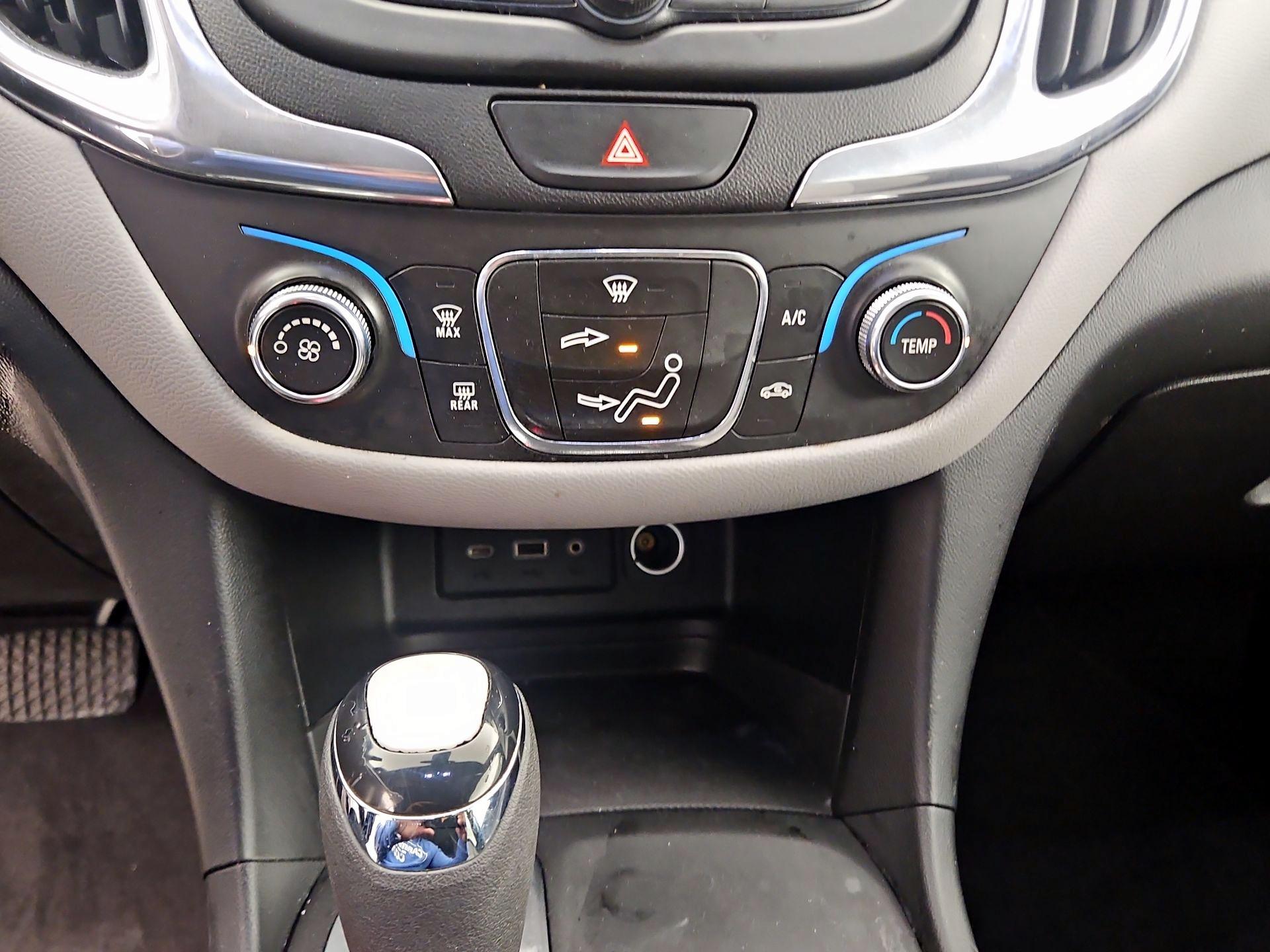 Thumbnail: 2020 Chevrolet Equinox - 16