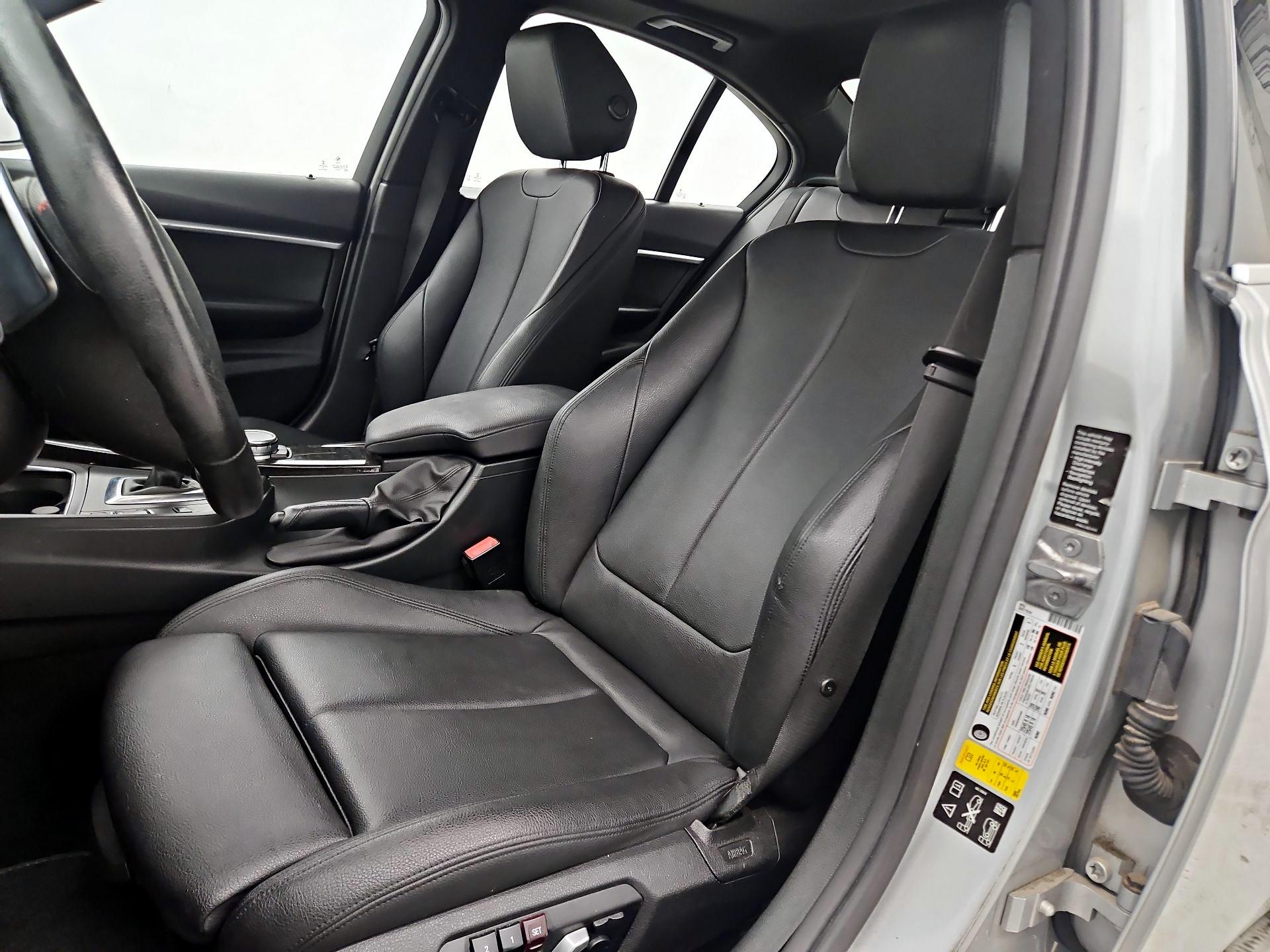 Thumbnail: 2017 BMW 3 Series - 11