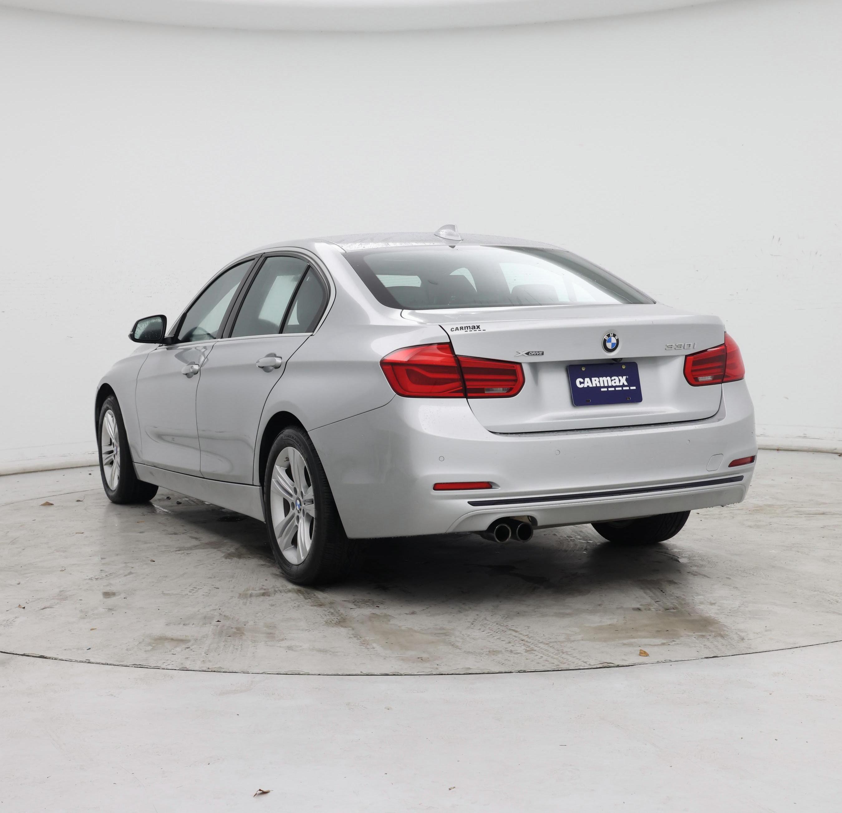 Thumbnail: 2017 BMW 3 Series - 2