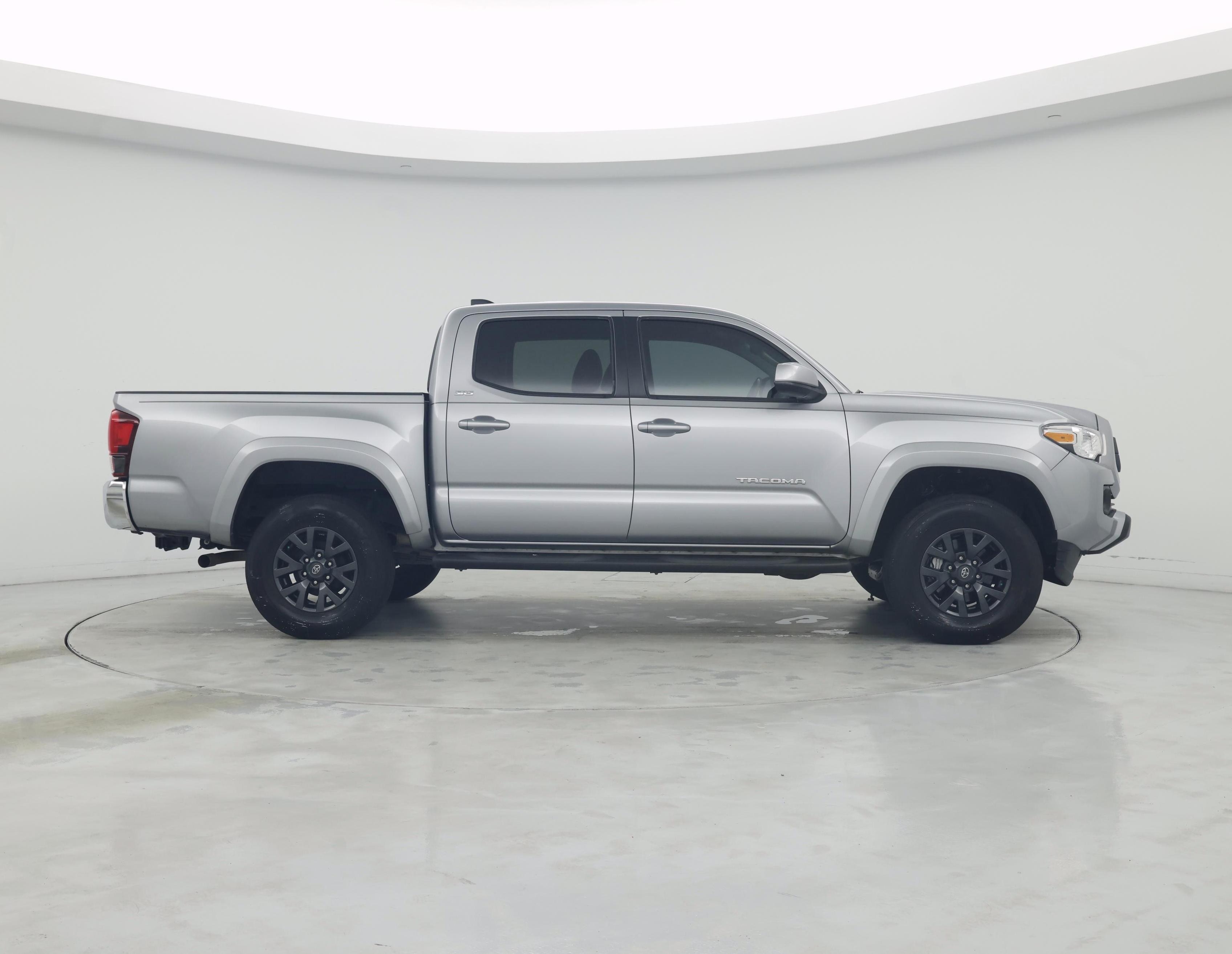 Thumbnail: 2021 Toyota Tacoma - 7