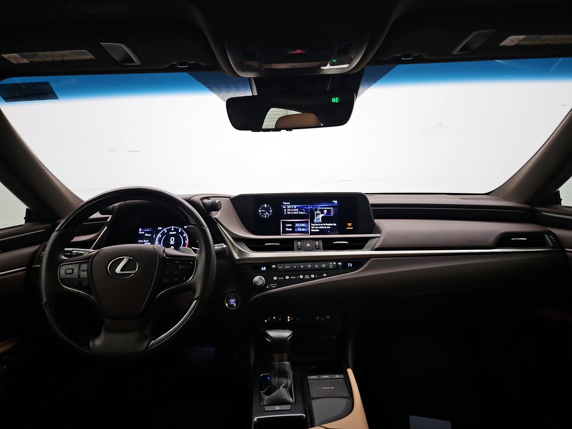 Thumbnail: 2021 Lexus ES - 9