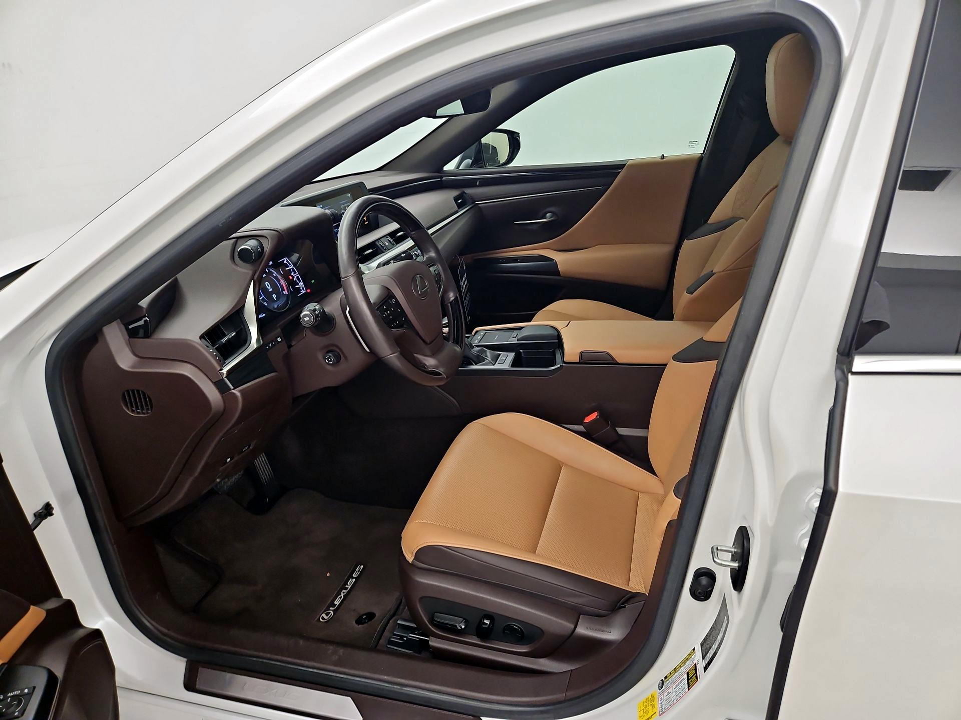 Thumbnail: 2021 Lexus ES - 11