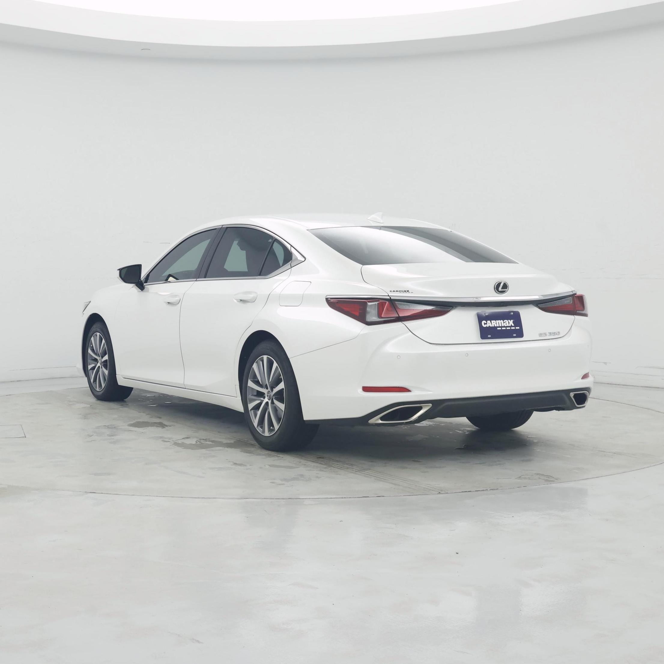 Thumbnail: 2021 Lexus ES - 2