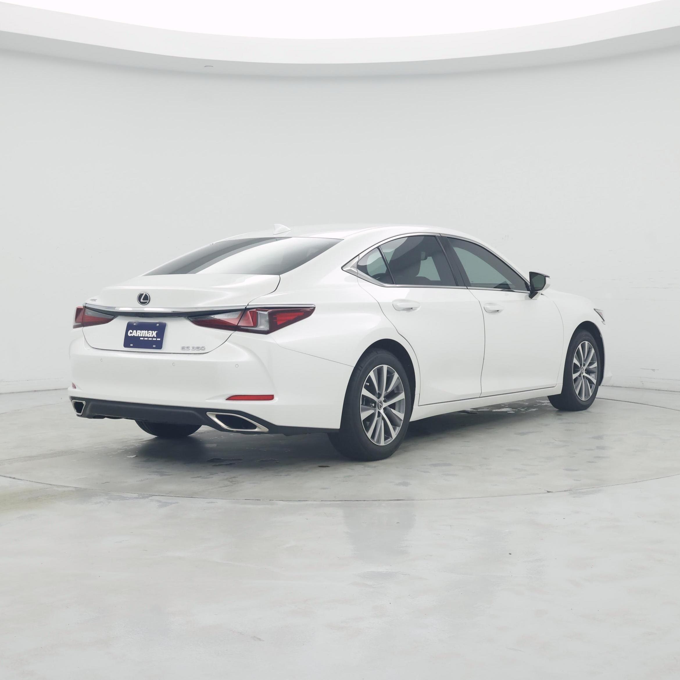 Thumbnail: 2021 Lexus ES - 8