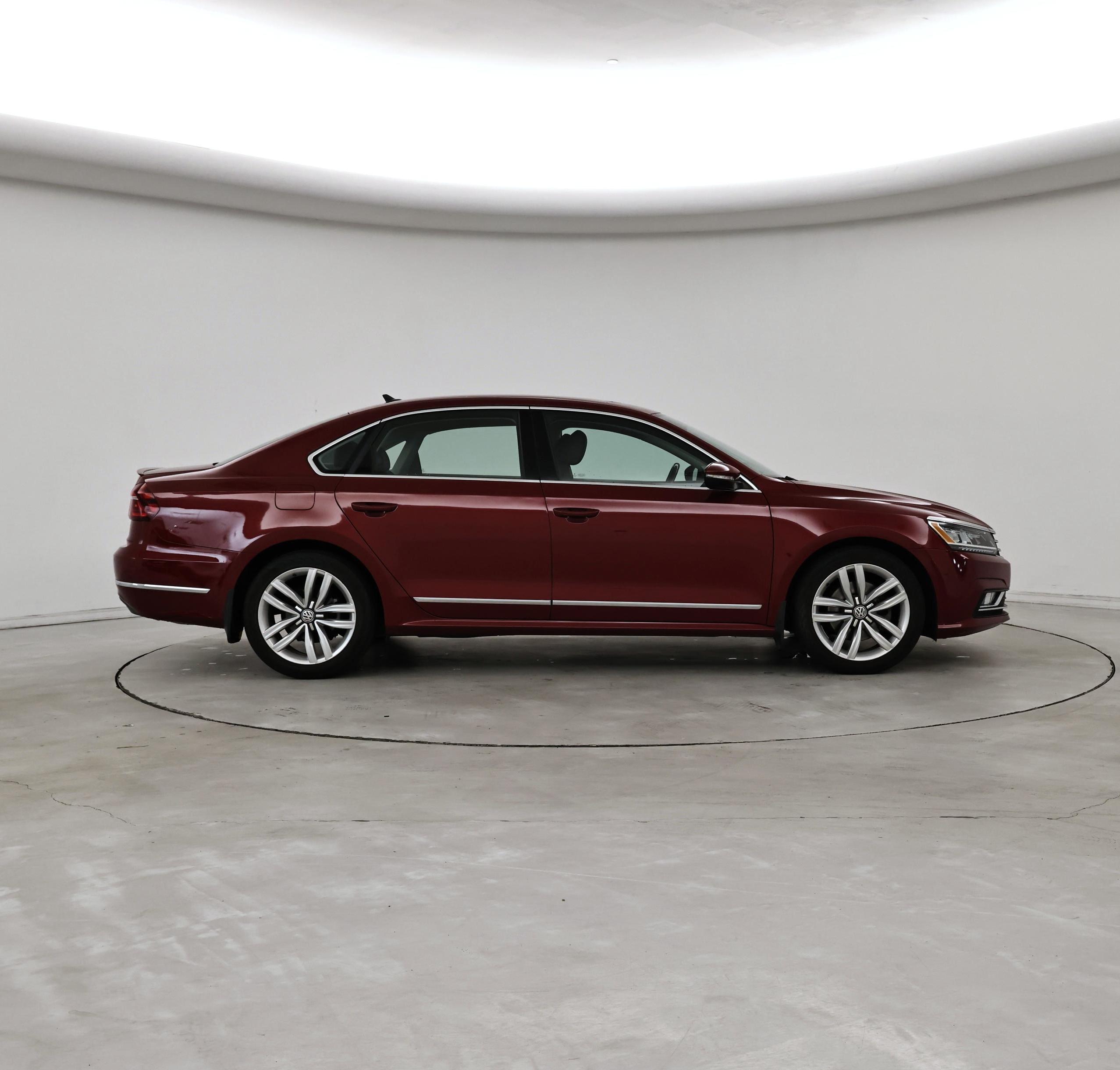 Thumbnail: 2017 Volkswagen Passat - 7
