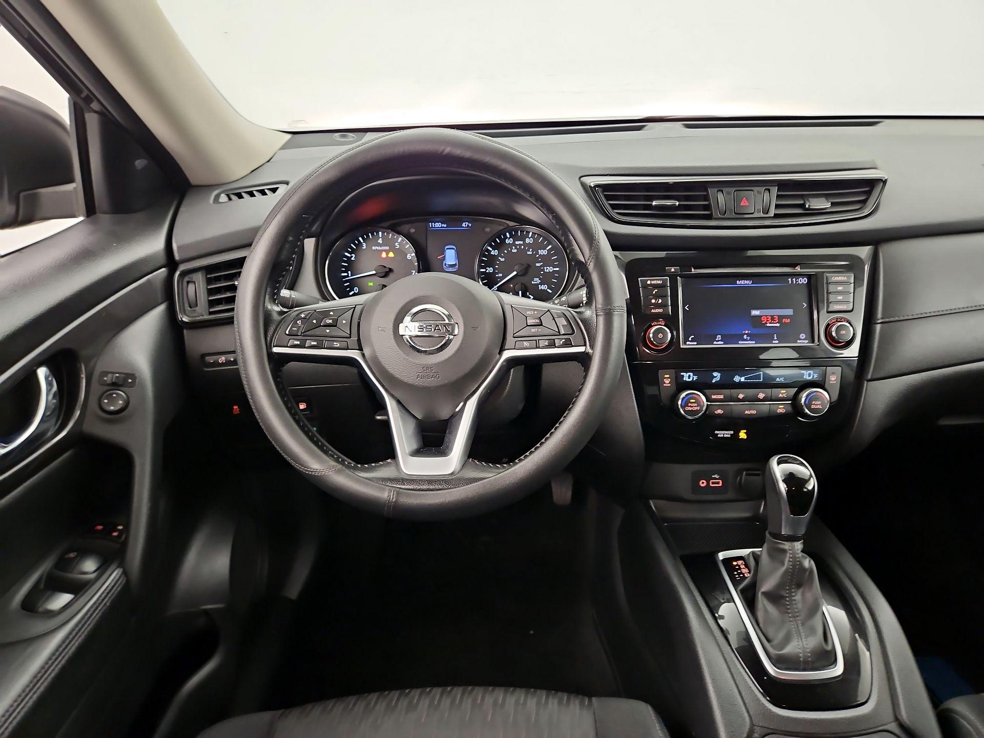 Thumbnail: 2020 Nissan Rogue - 10