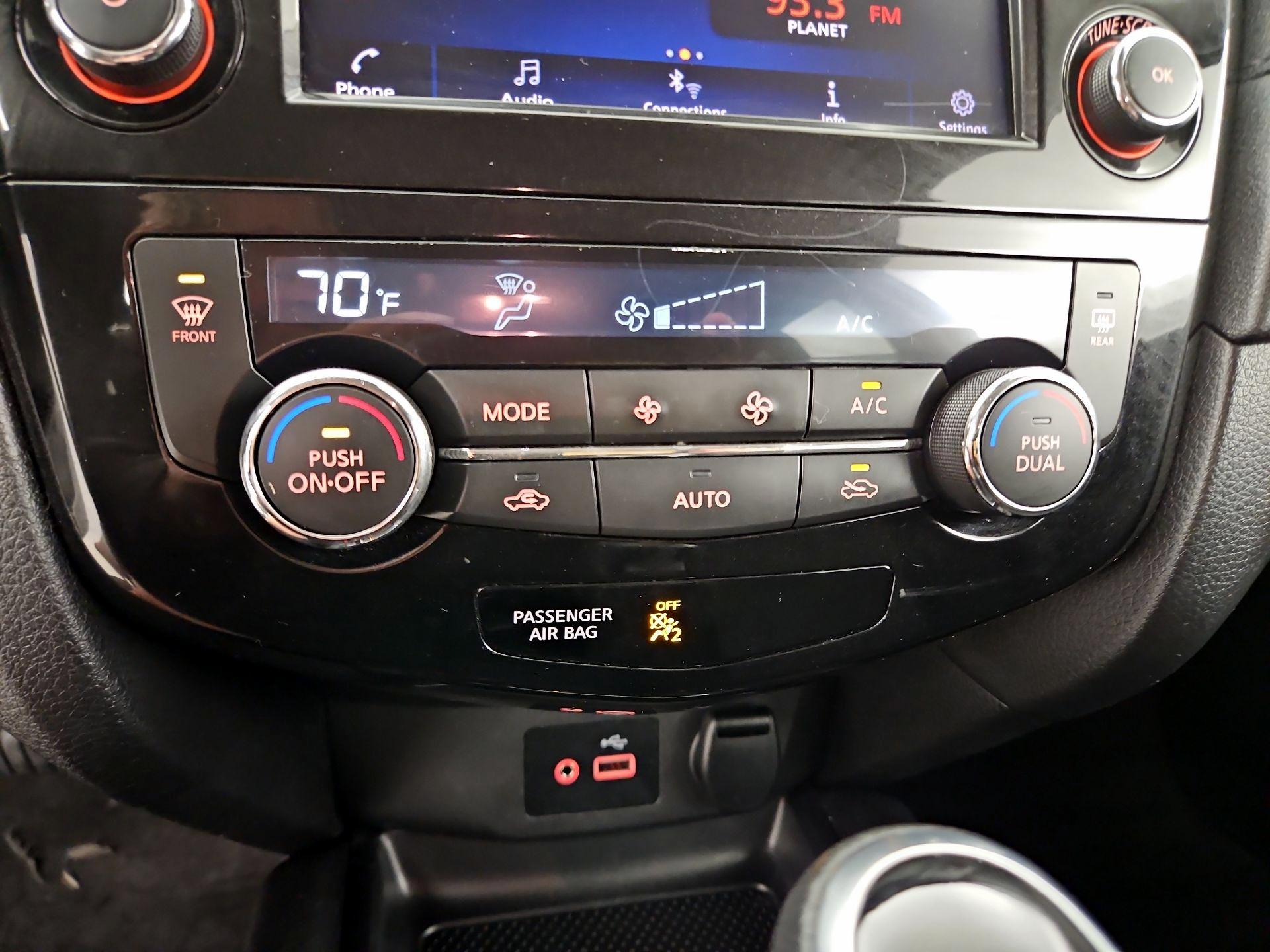 Thumbnail: 2020 Nissan Rogue - 16