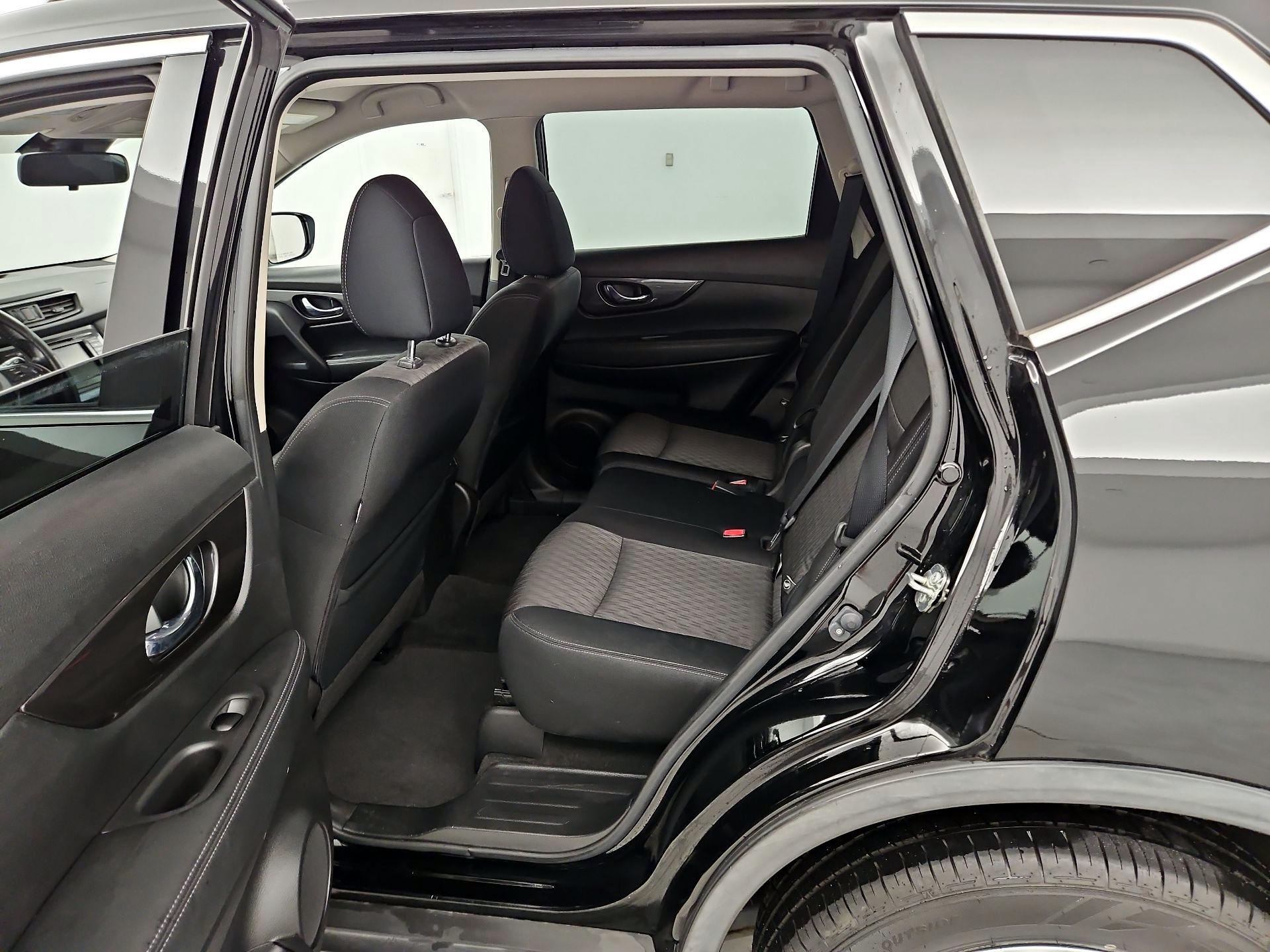 Thumbnail: 2020 Nissan Rogue - 19