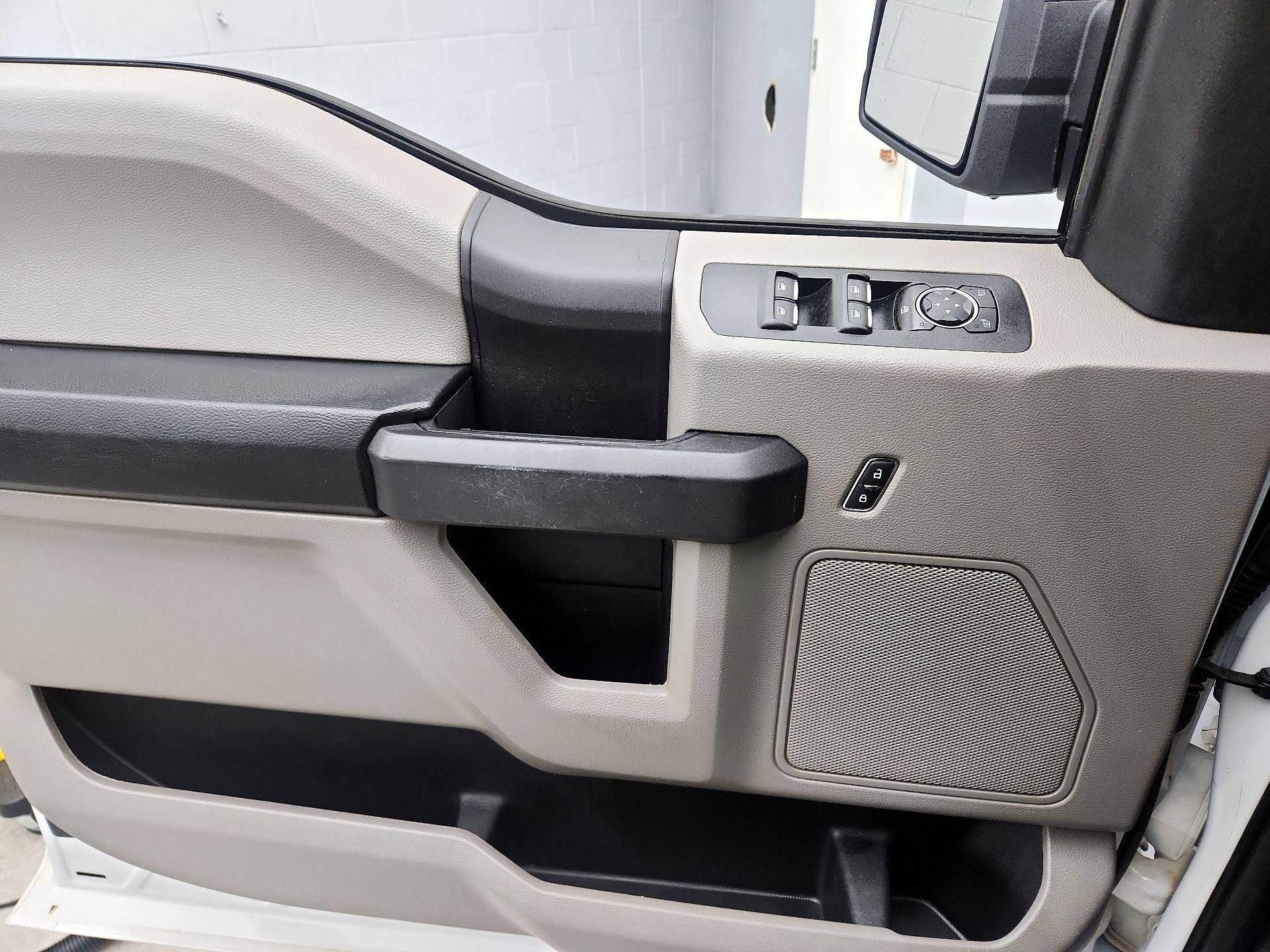 Thumbnail: 2017 Ford F-150 - 12