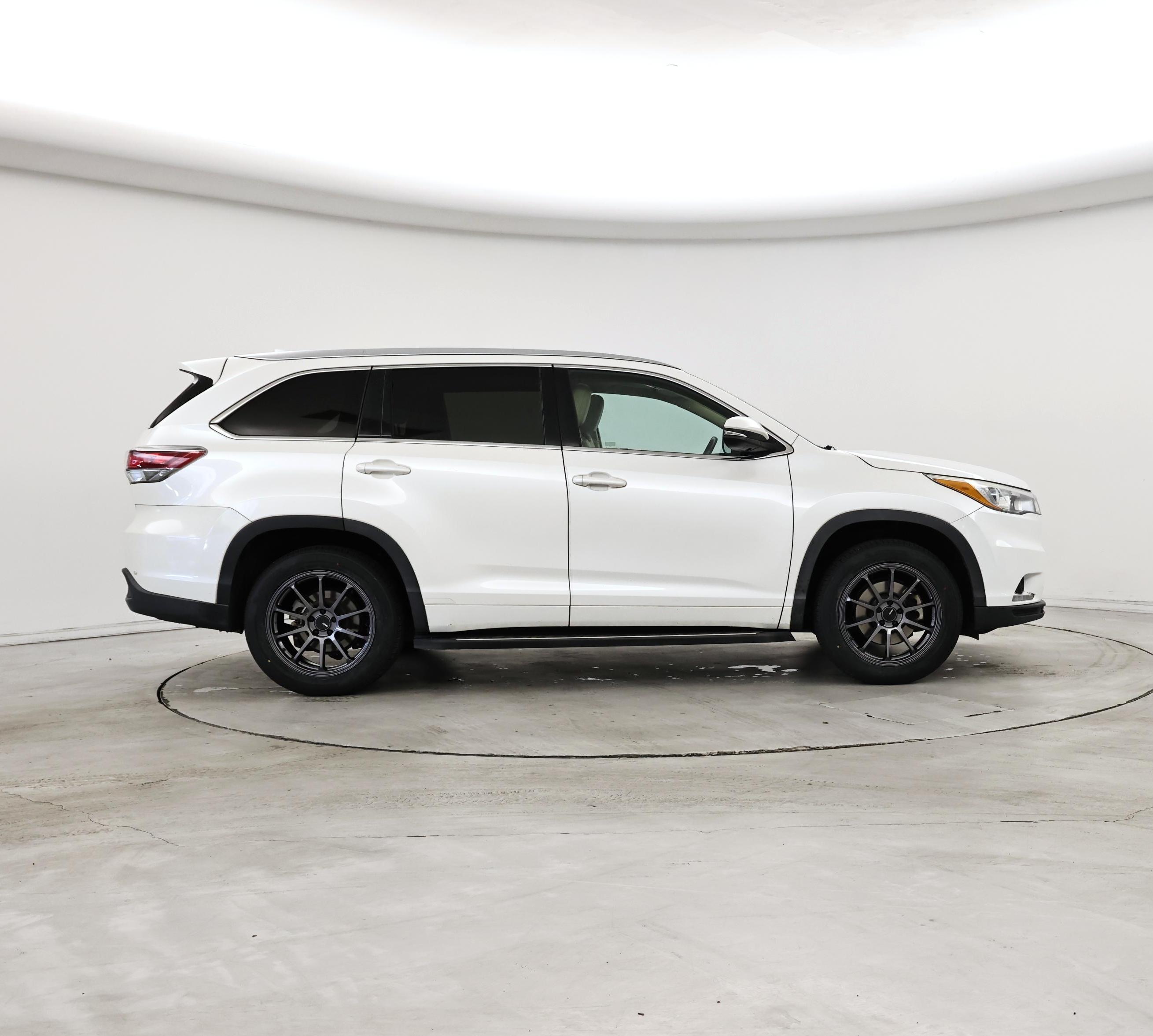 Thumbnail: 2016 Toyota Highlander - 7