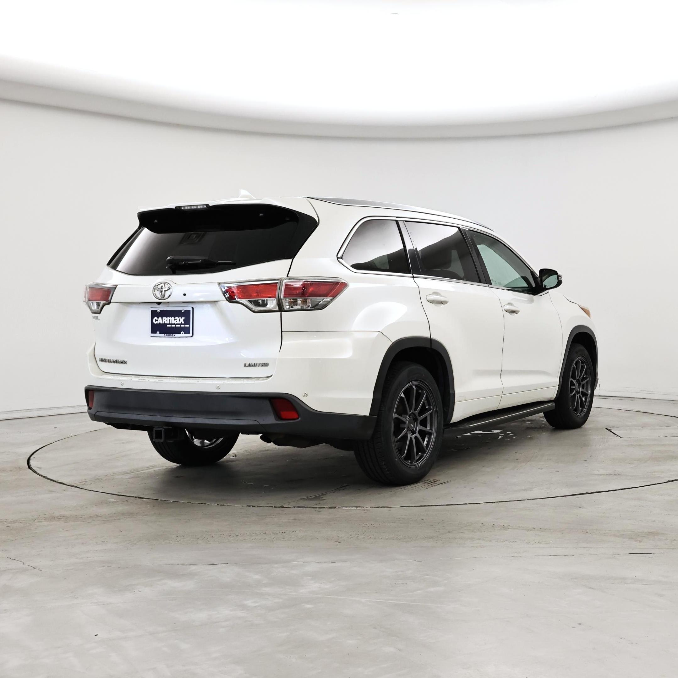 Thumbnail: 2016 Toyota Highlander - 8