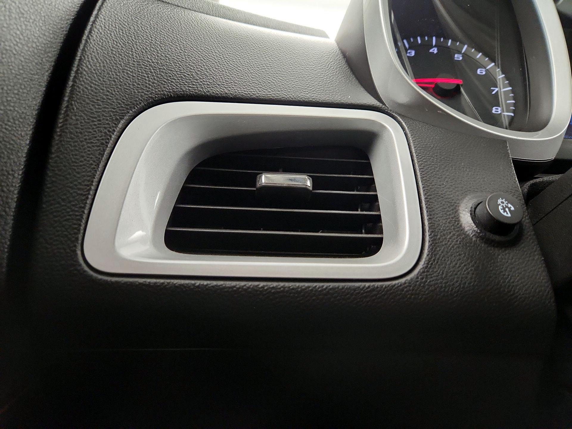 Thumbnail: 2015 Chevrolet Equinox - 13