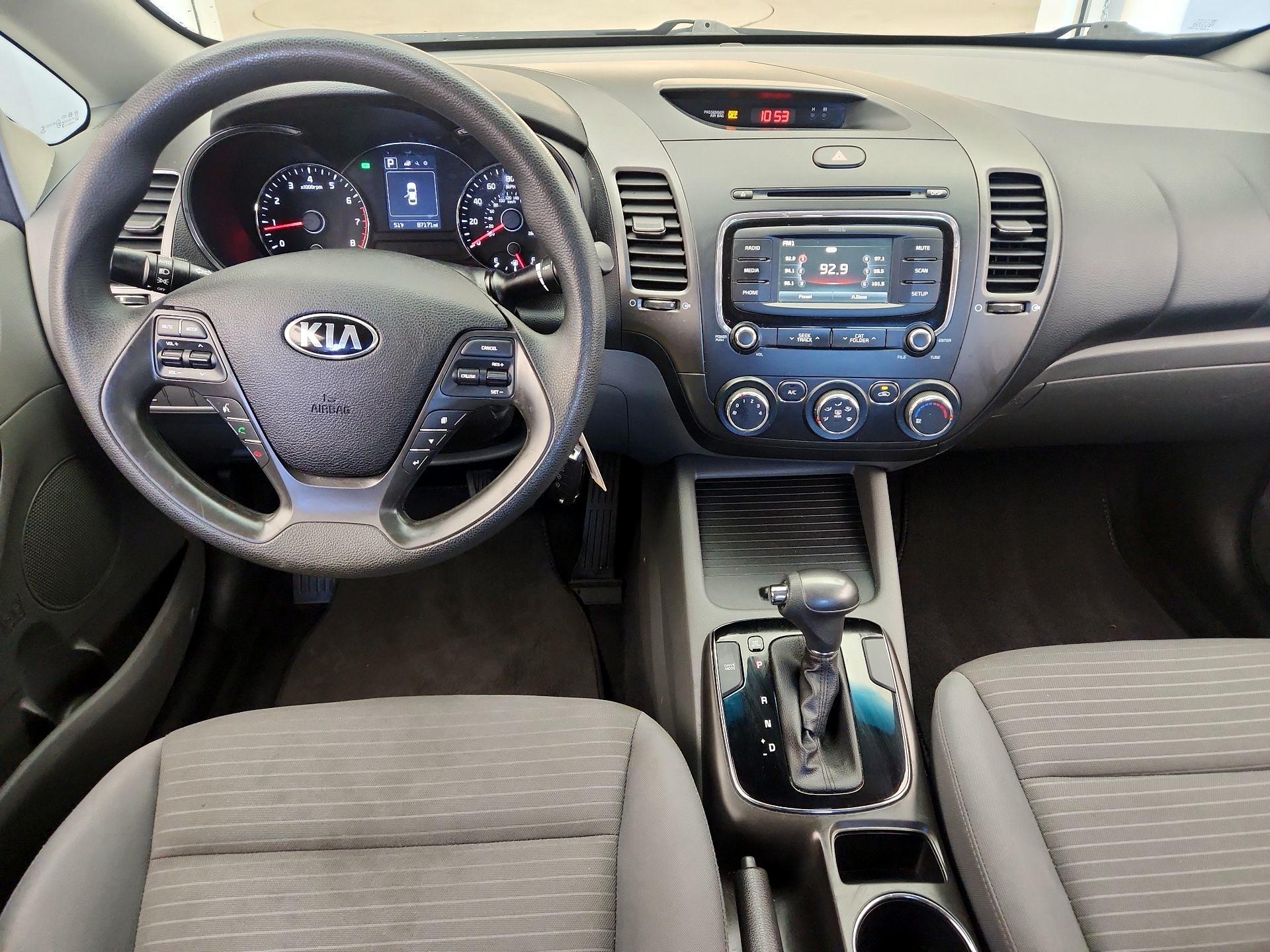 Thumbnail: 2017 Kia Forte - 9