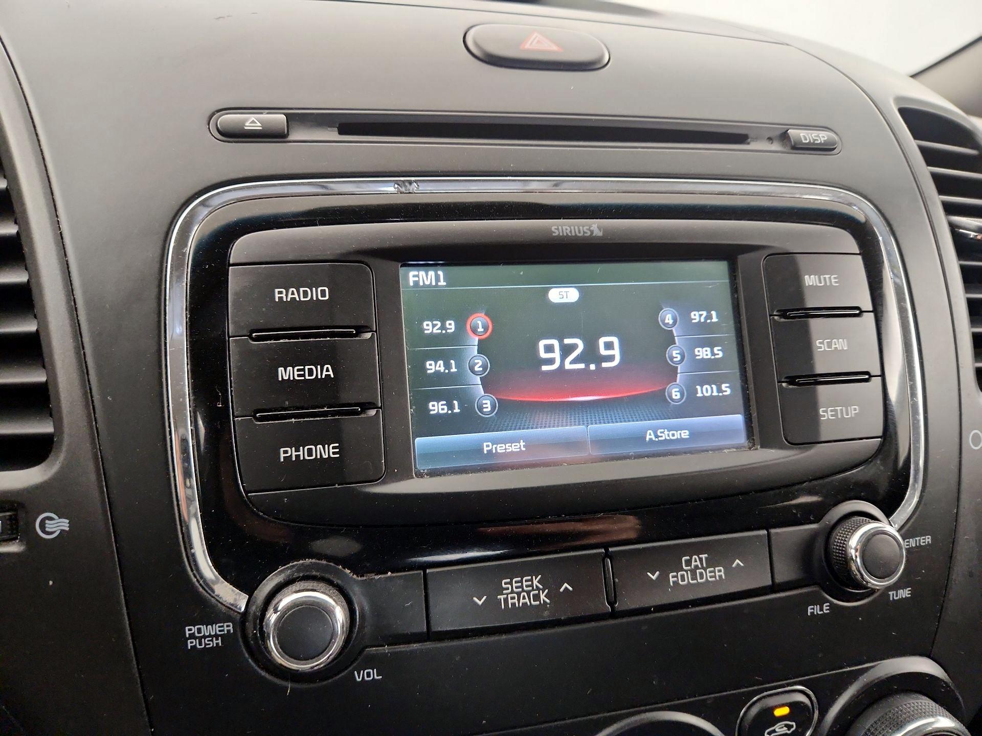 Thumbnail: 2017 Kia Forte - 15