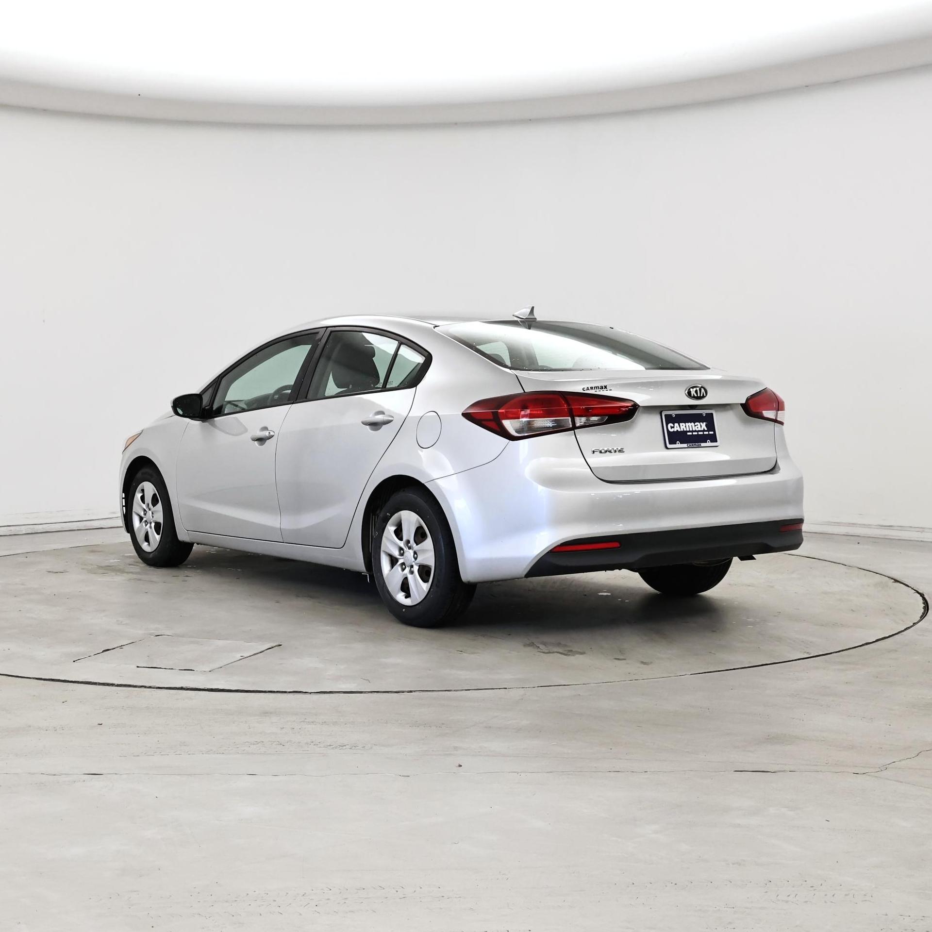 Thumbnail: 2017 Kia Forte - 2