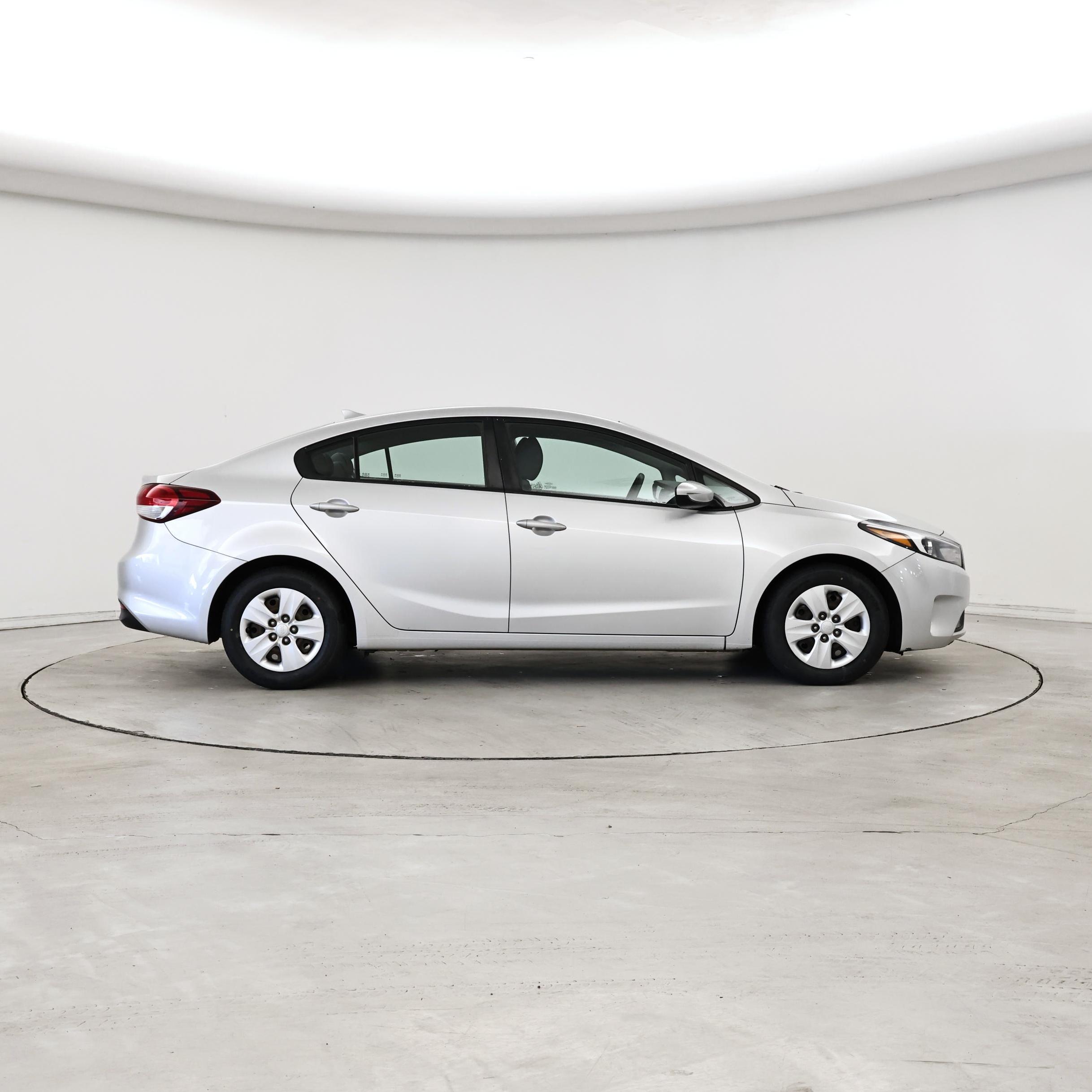 Thumbnail: 2017 Kia Forte - 7