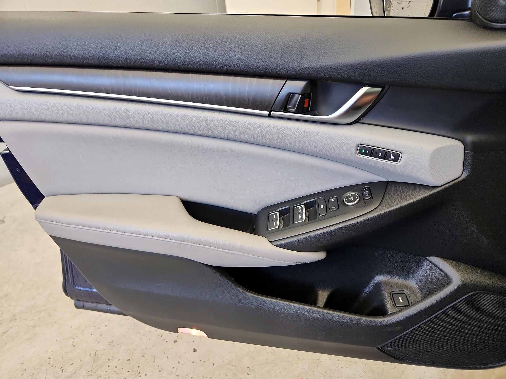 Thumbnail: 2018 Honda Accord - 12