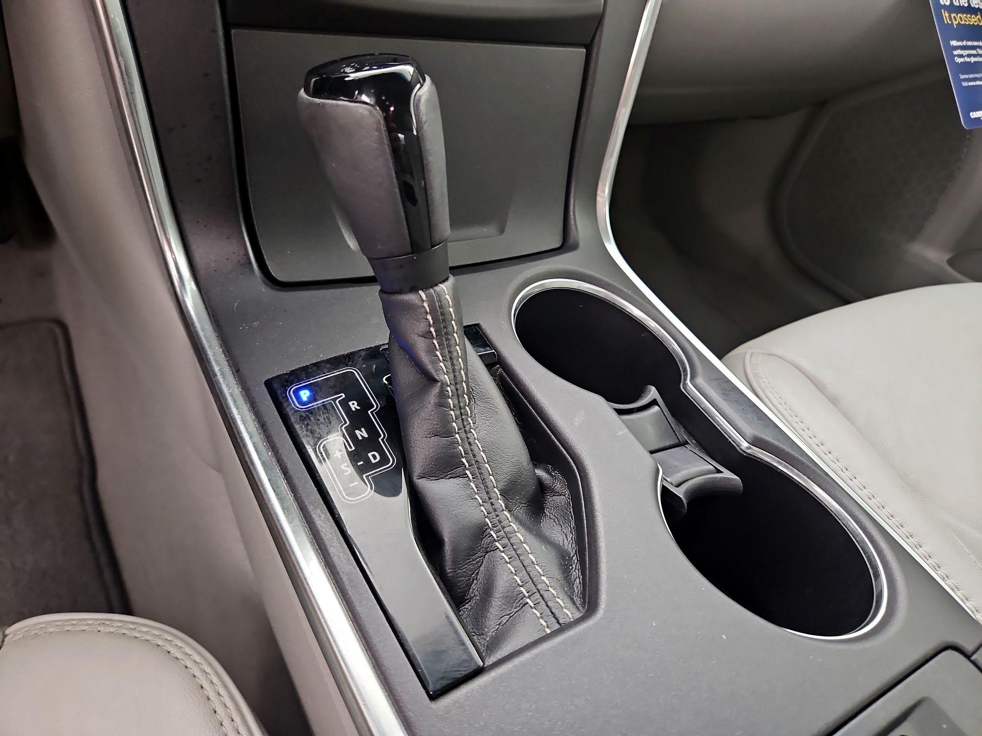 Thumbnail: 2015 Toyota Camry - 16