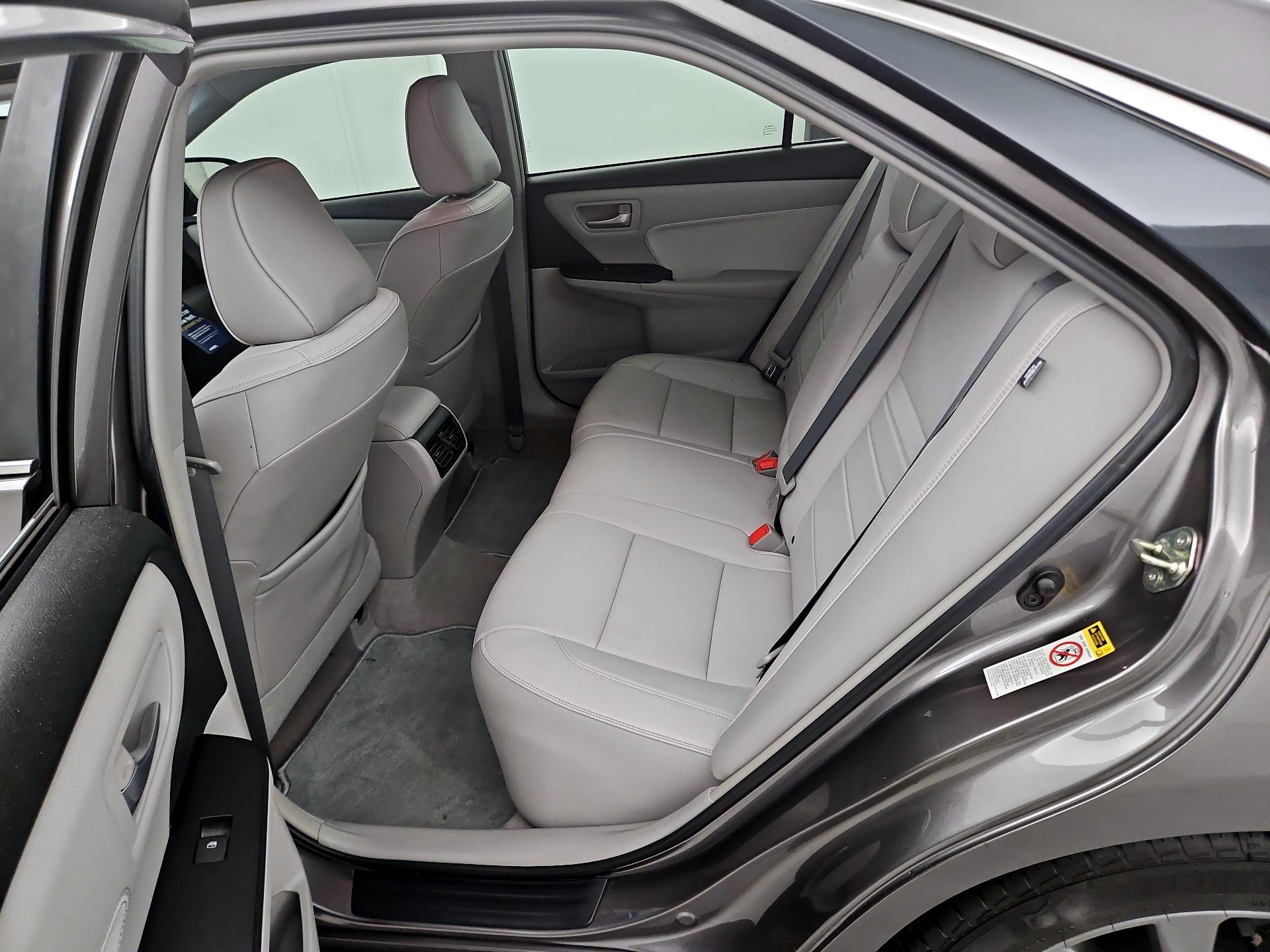 Thumbnail: 2015 Toyota Camry - 18