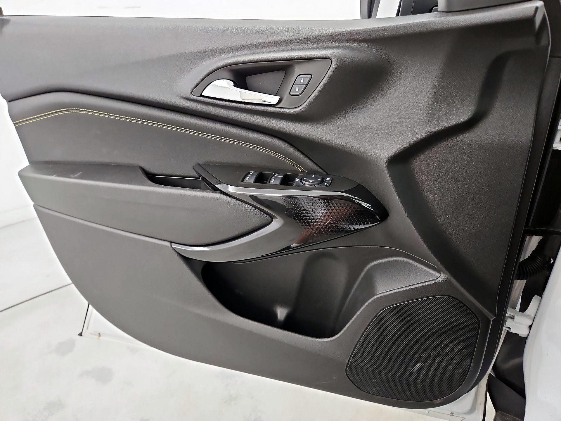 Thumbnail: 2024 Chevrolet Trax - 12