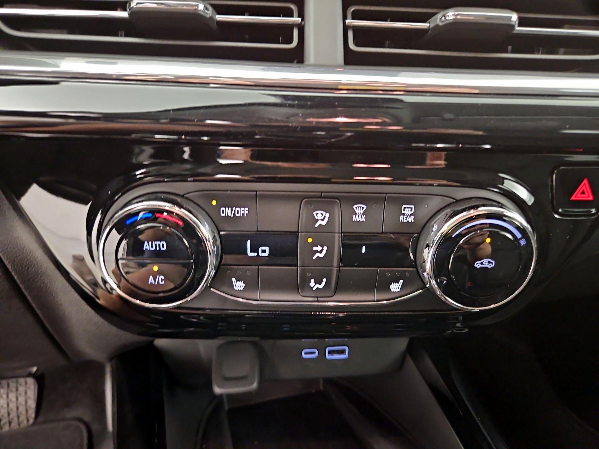 Thumbnail: 2024 Chevrolet Trax - 16
