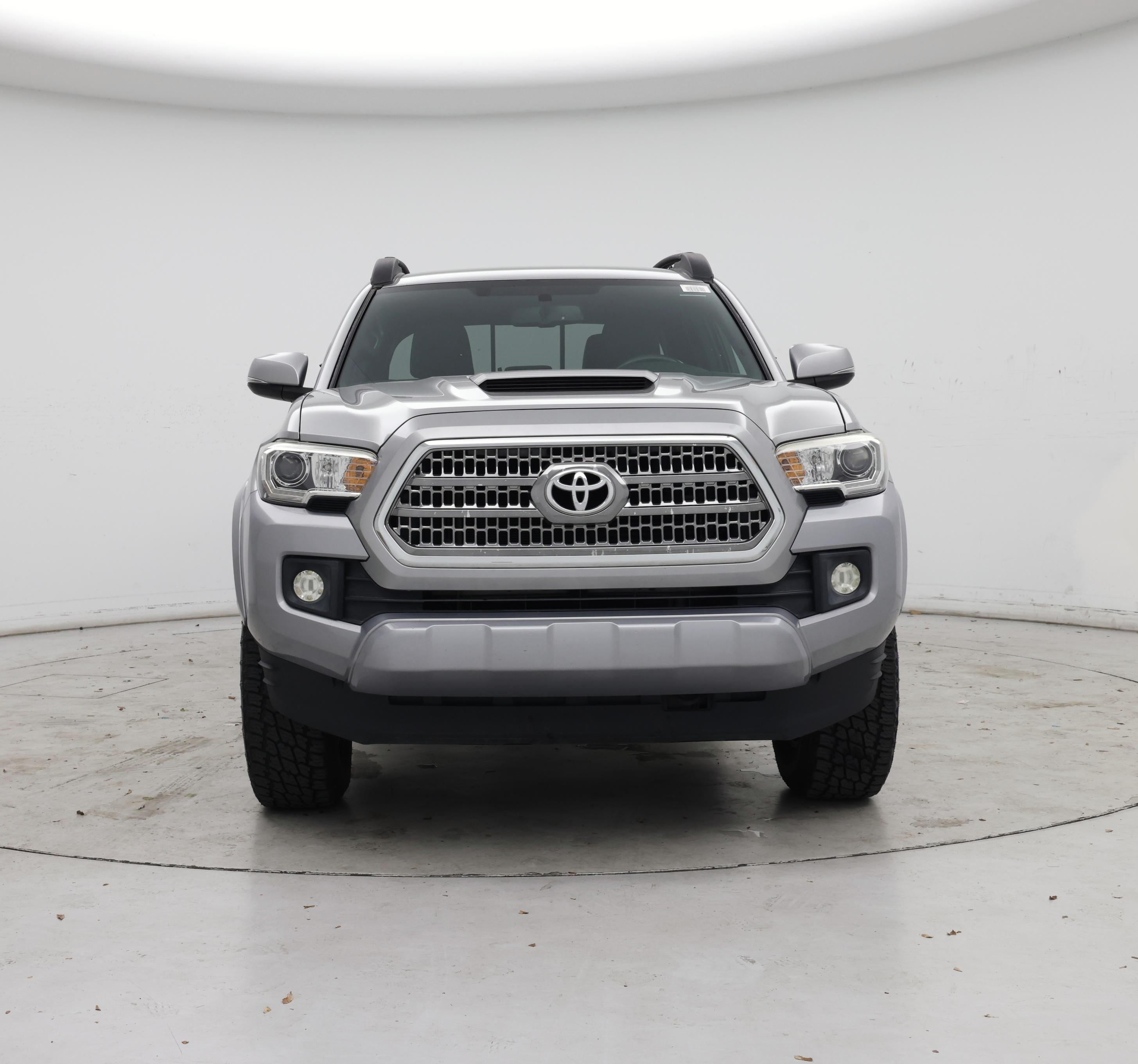 Thumbnail: 2017 Toyota Tacoma - 5