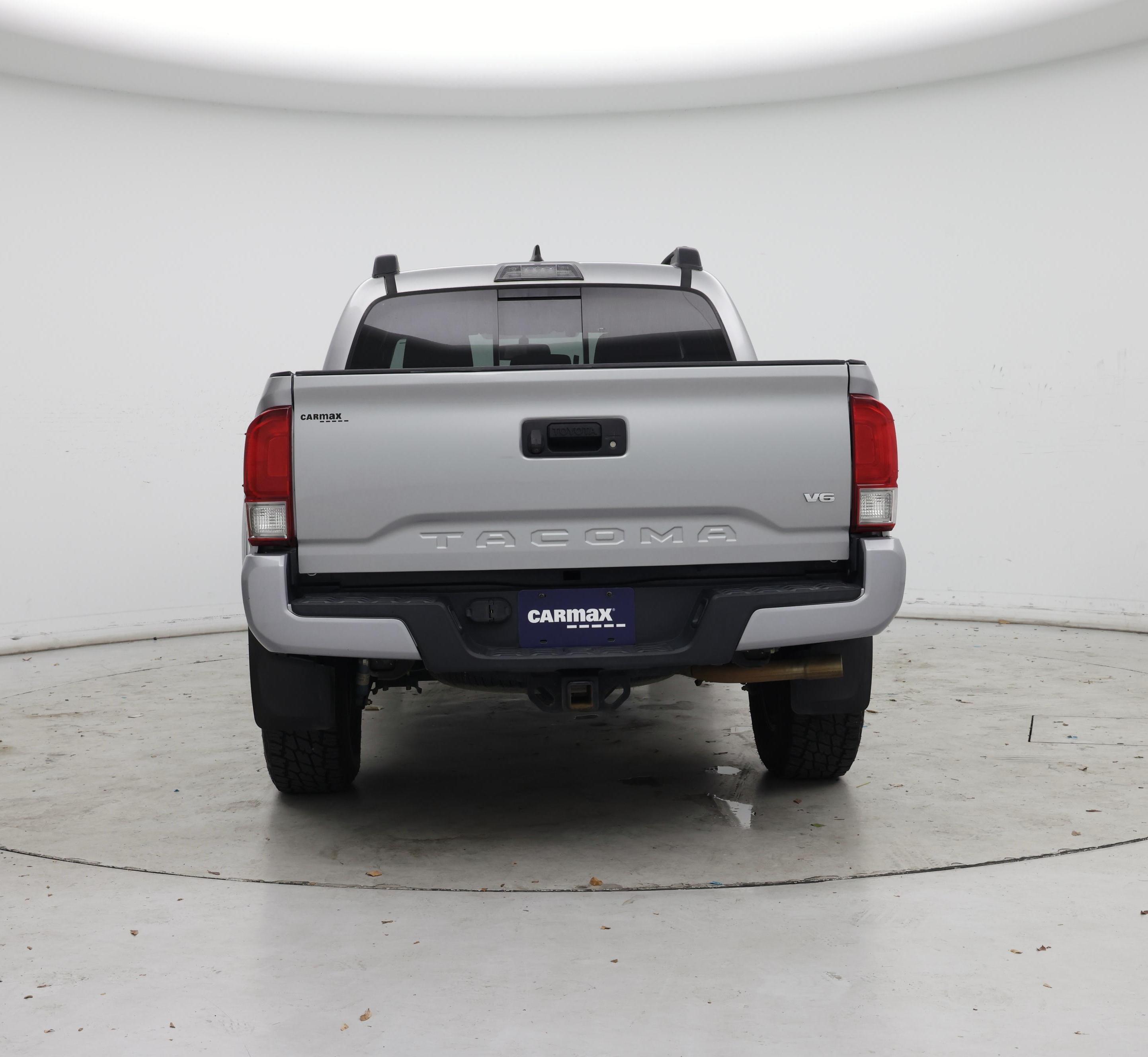 Thumbnail: 2017 Toyota Tacoma - 6