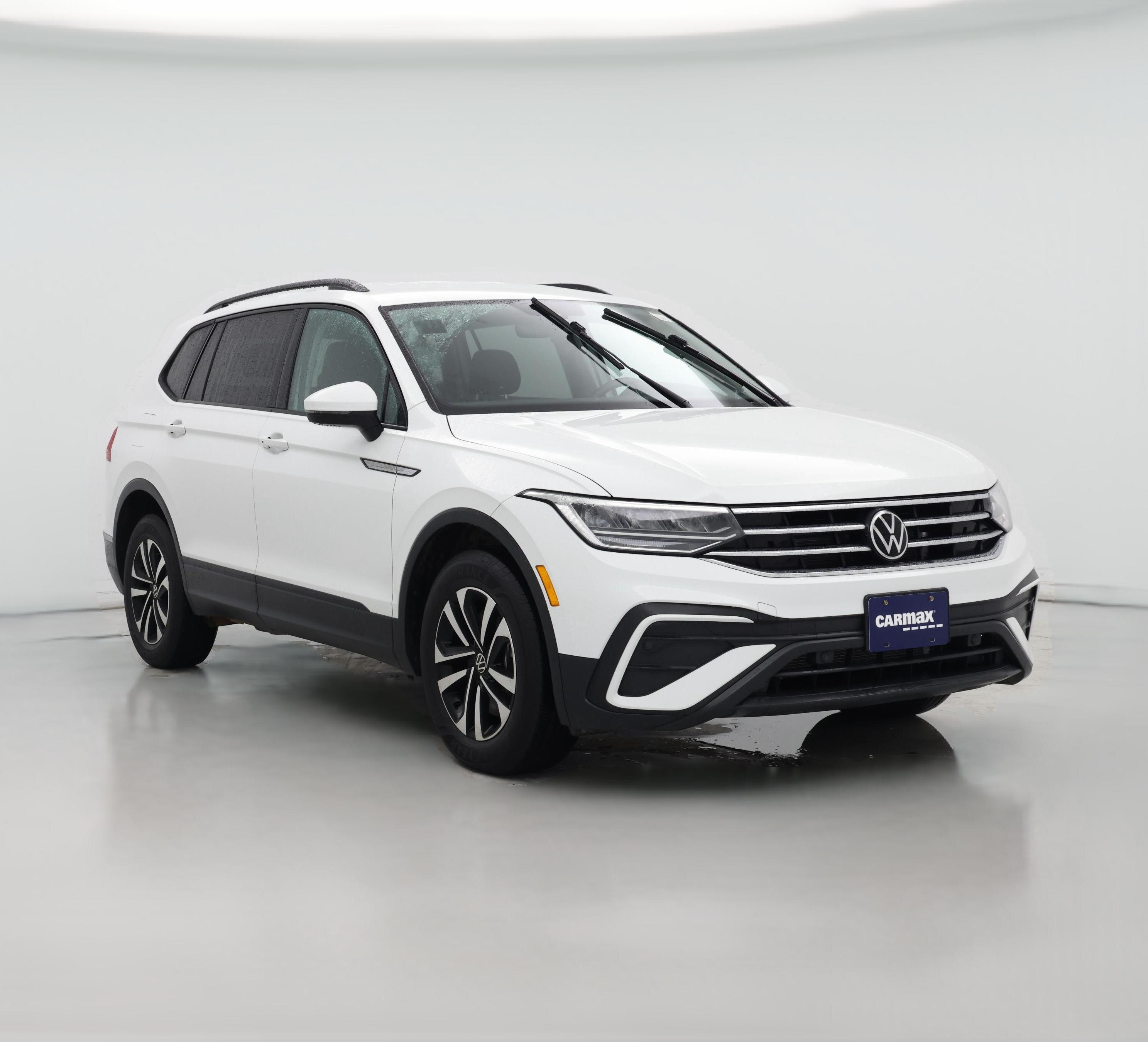 Thumbnail: 2023 Volkswagen Tiguan - 1